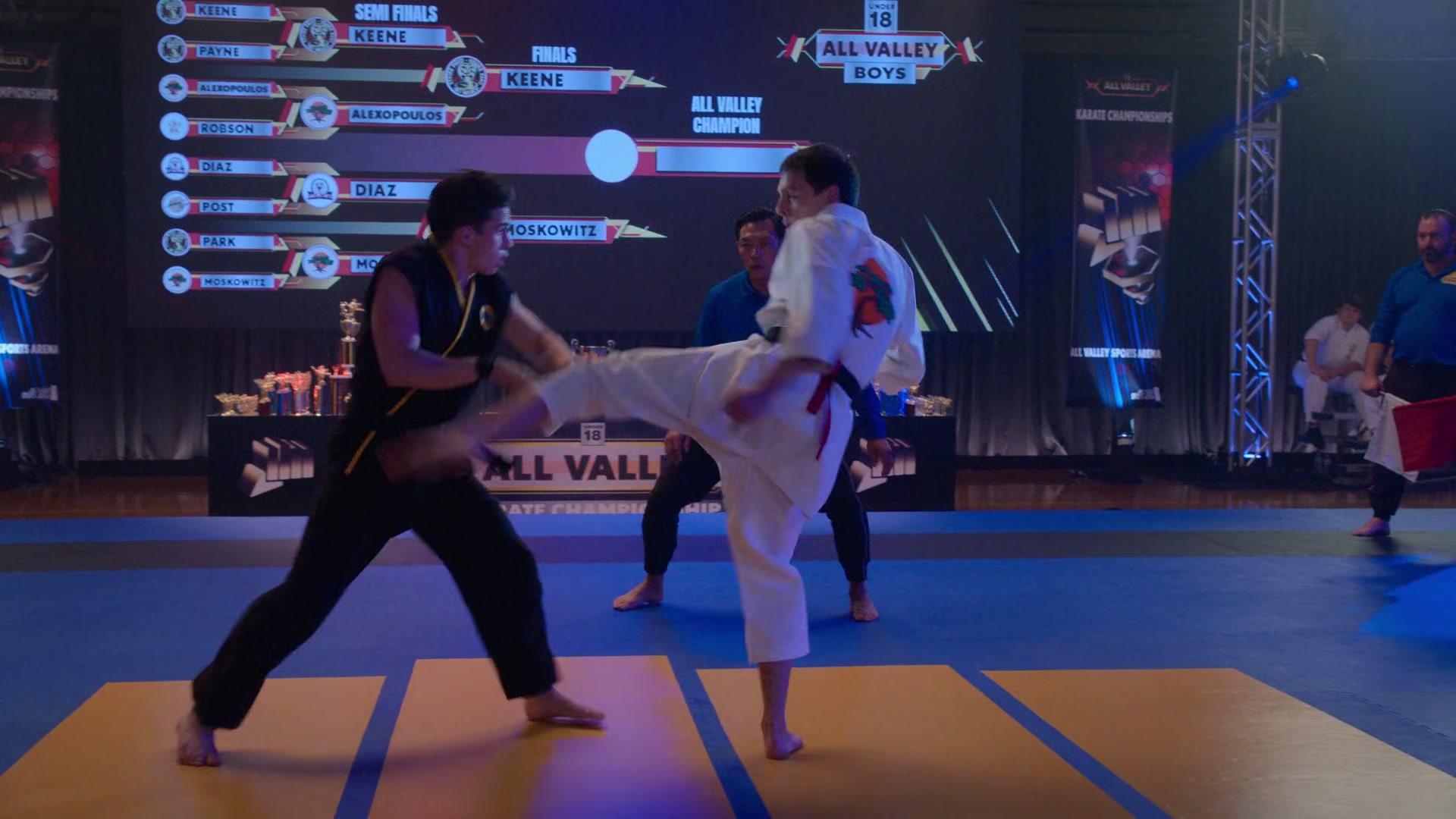 Cobra_Kai_4x10_0383.jpg