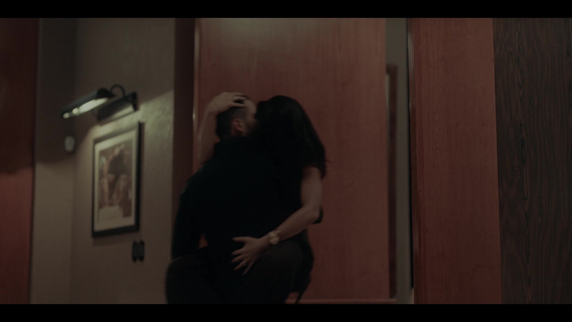 Dark_Desire_S01E01_1118.jpg