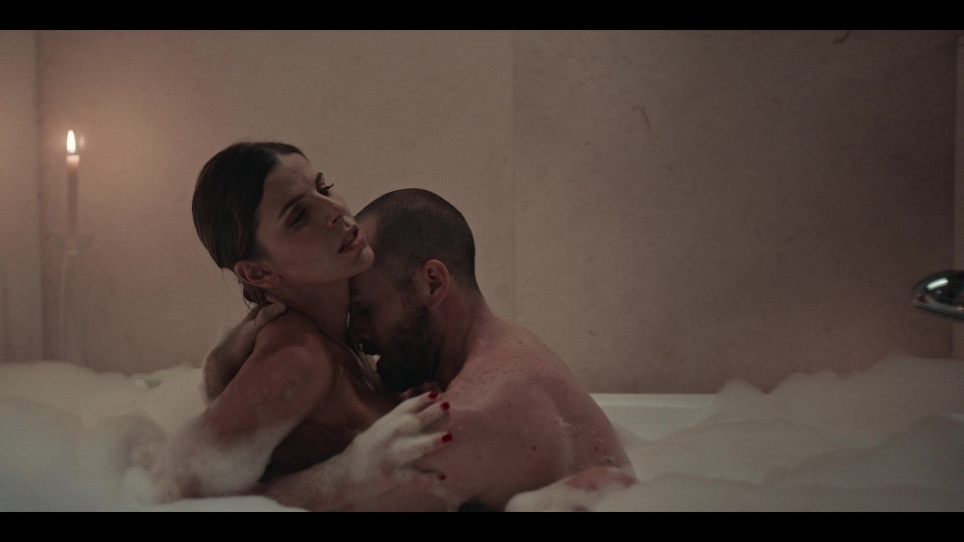 Dark_Desire_S01E03_0067.jpg
