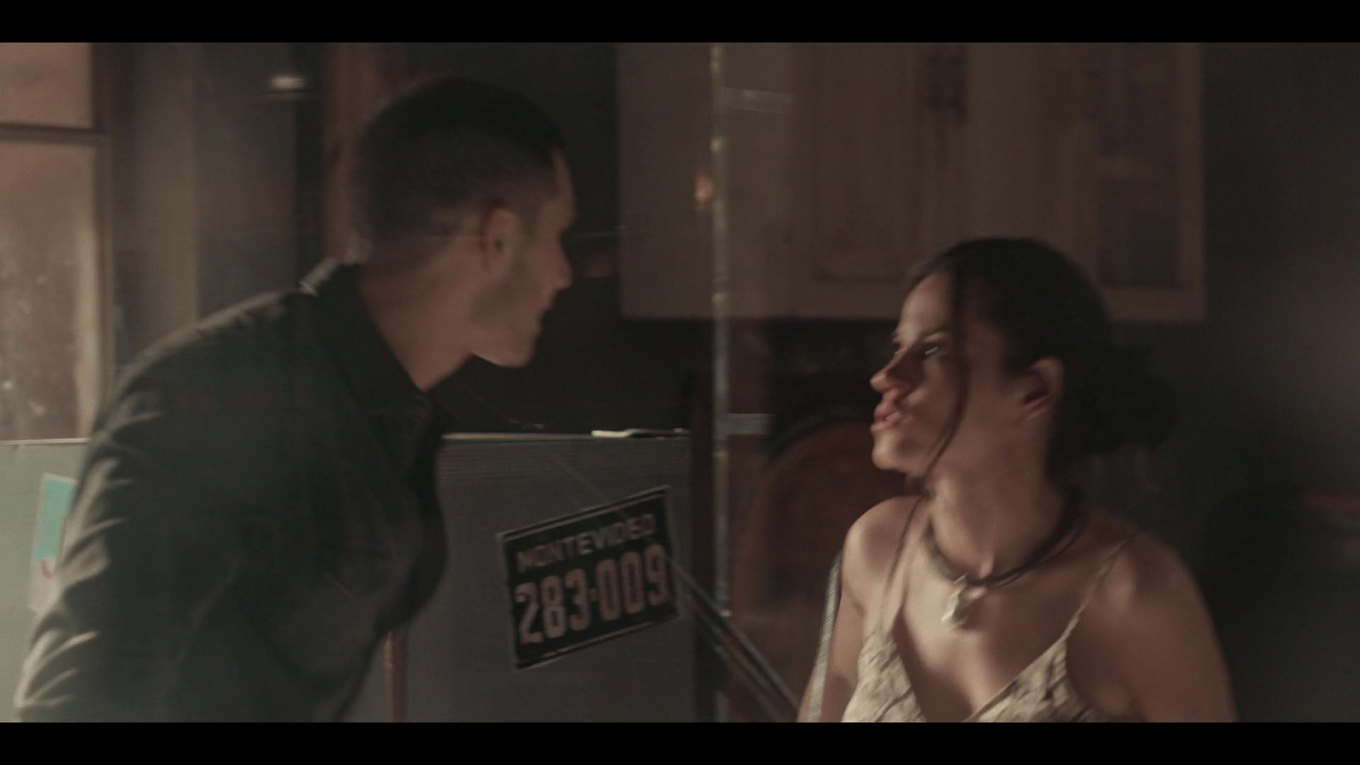 Dark_Desire_S01E05_1302.jpg