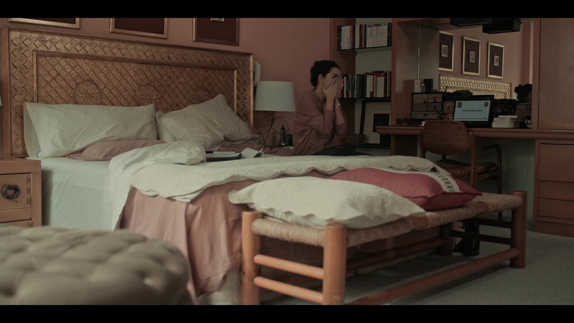 Dark_Desire_S01E12_1096.jpg
