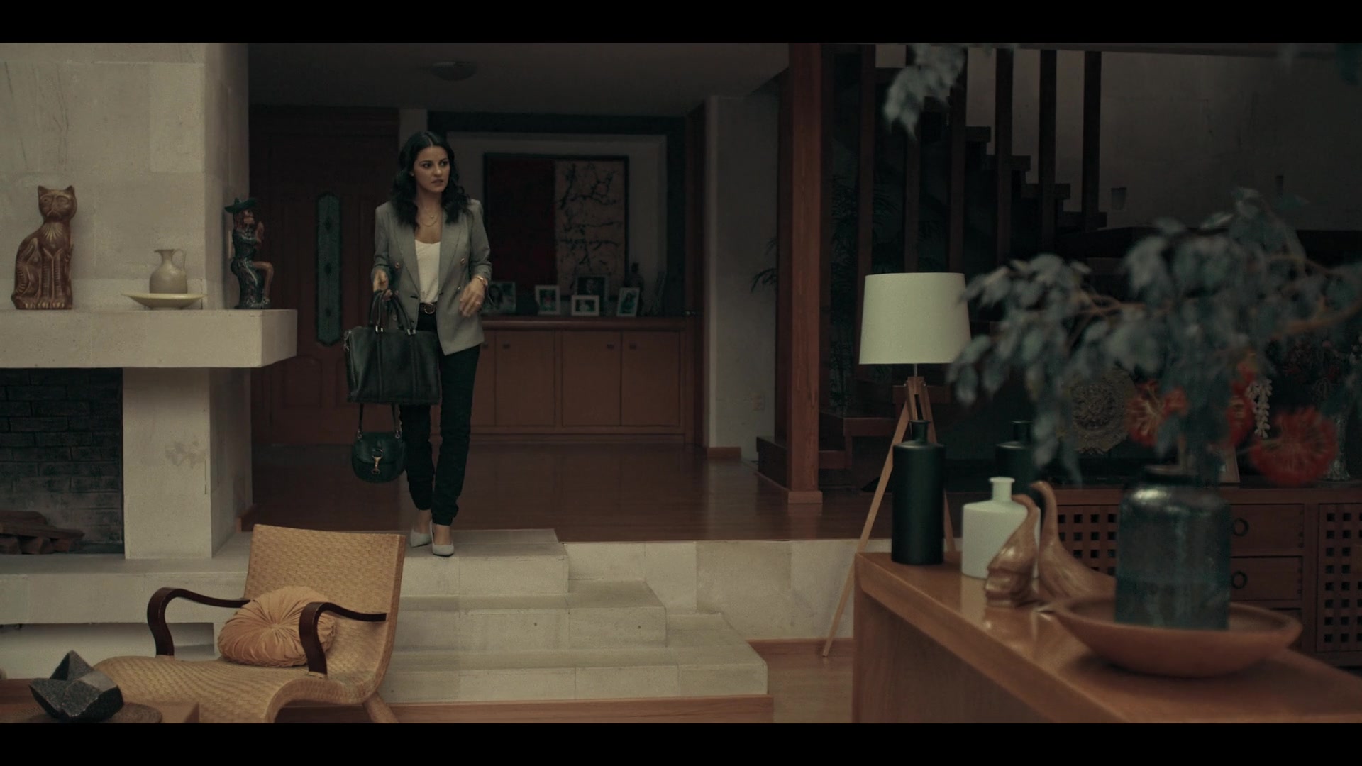 Dark_Desire_S01E12_1204.jpg