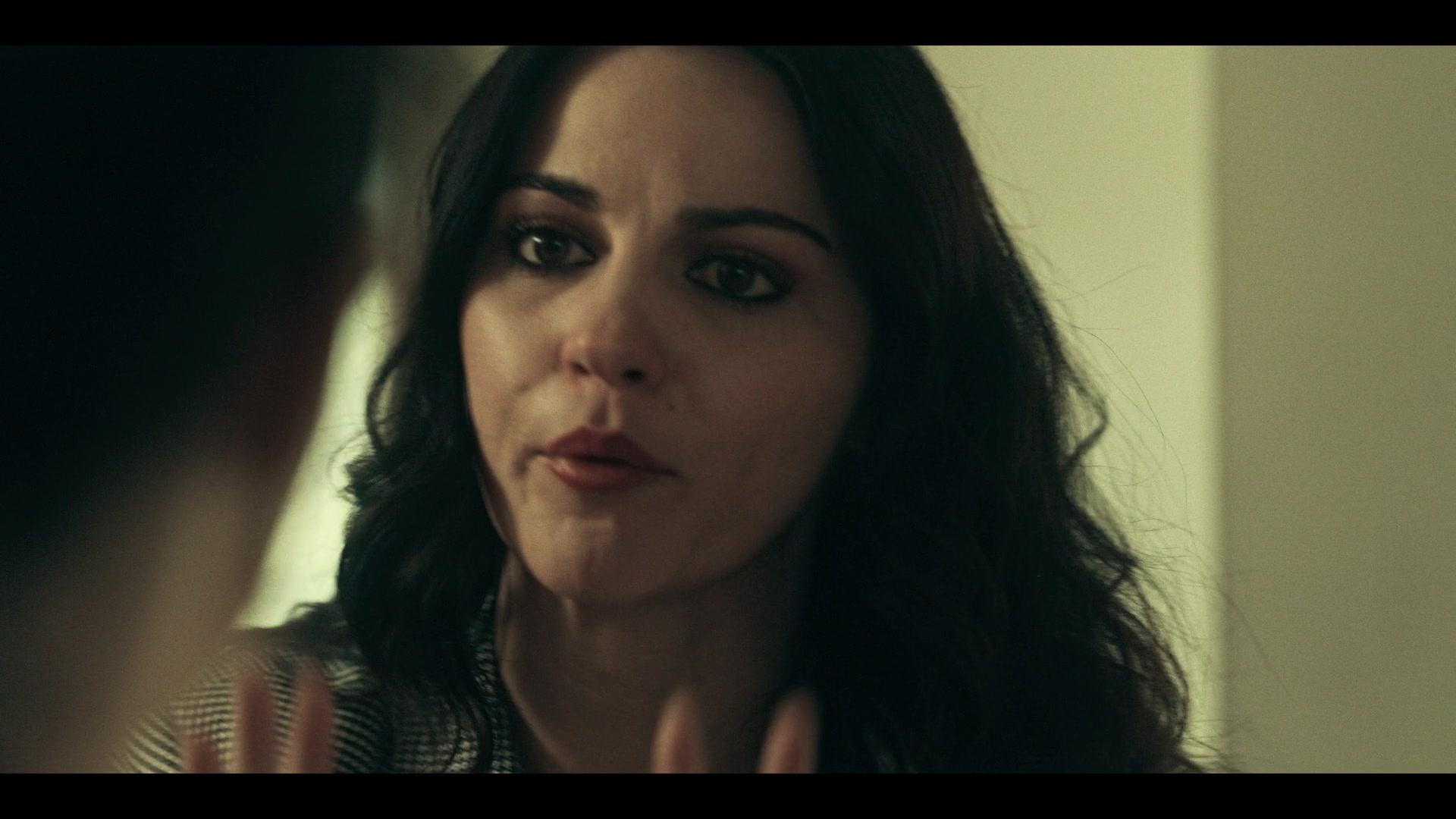 Dark_Desire_S01E12_1275.jpg