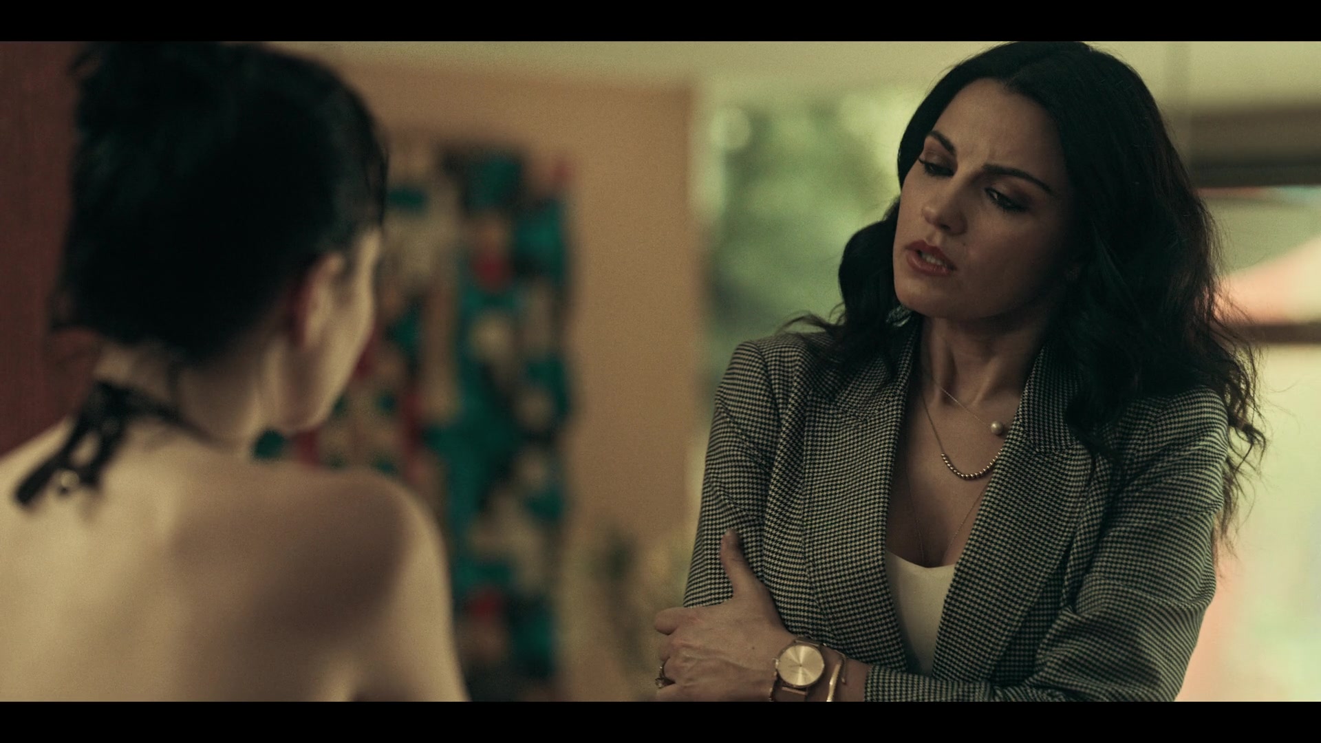 Dark_Desire_S01E12_1303.jpg