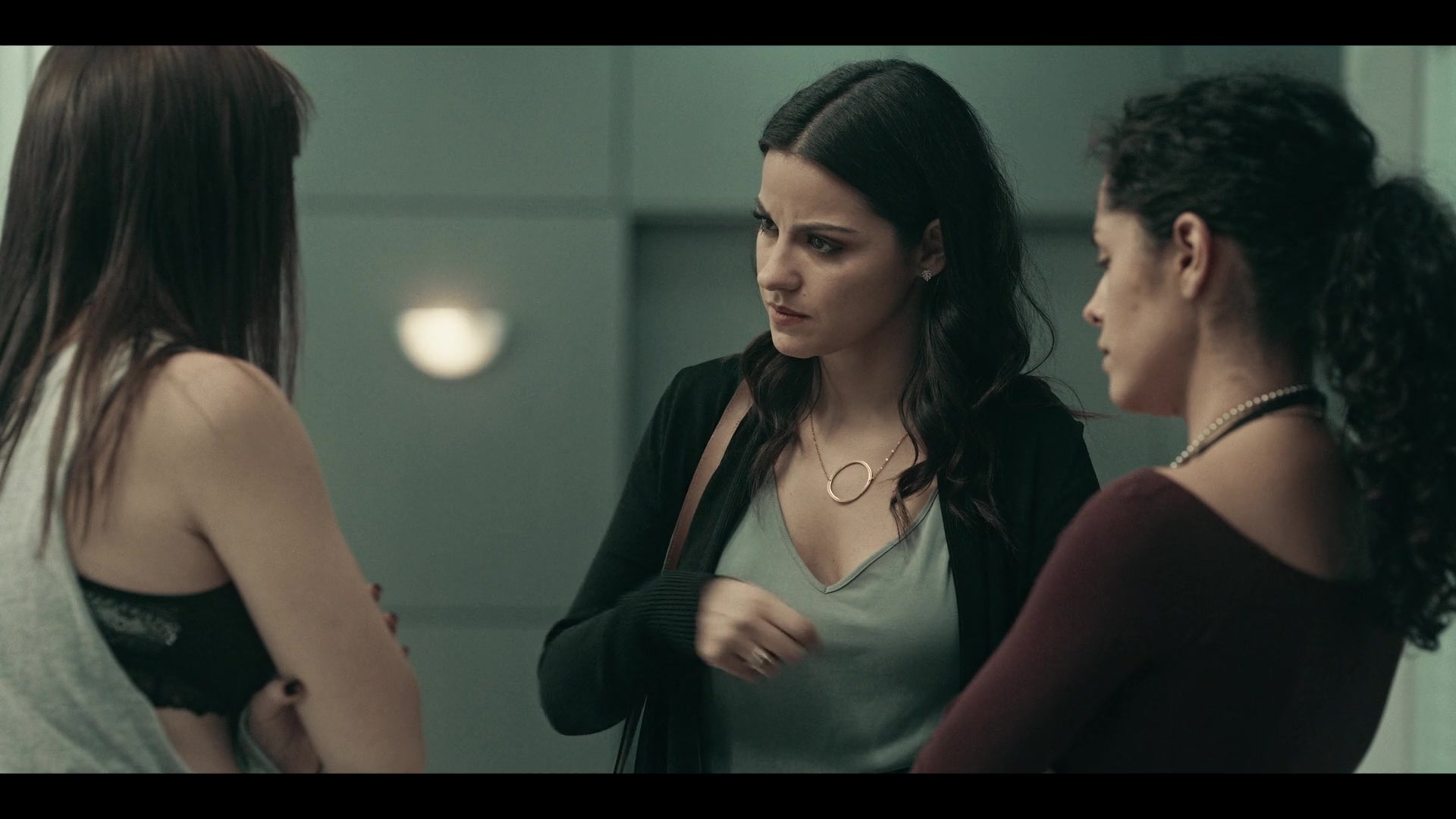 Dark_Desire_S01E16_0842.jpg