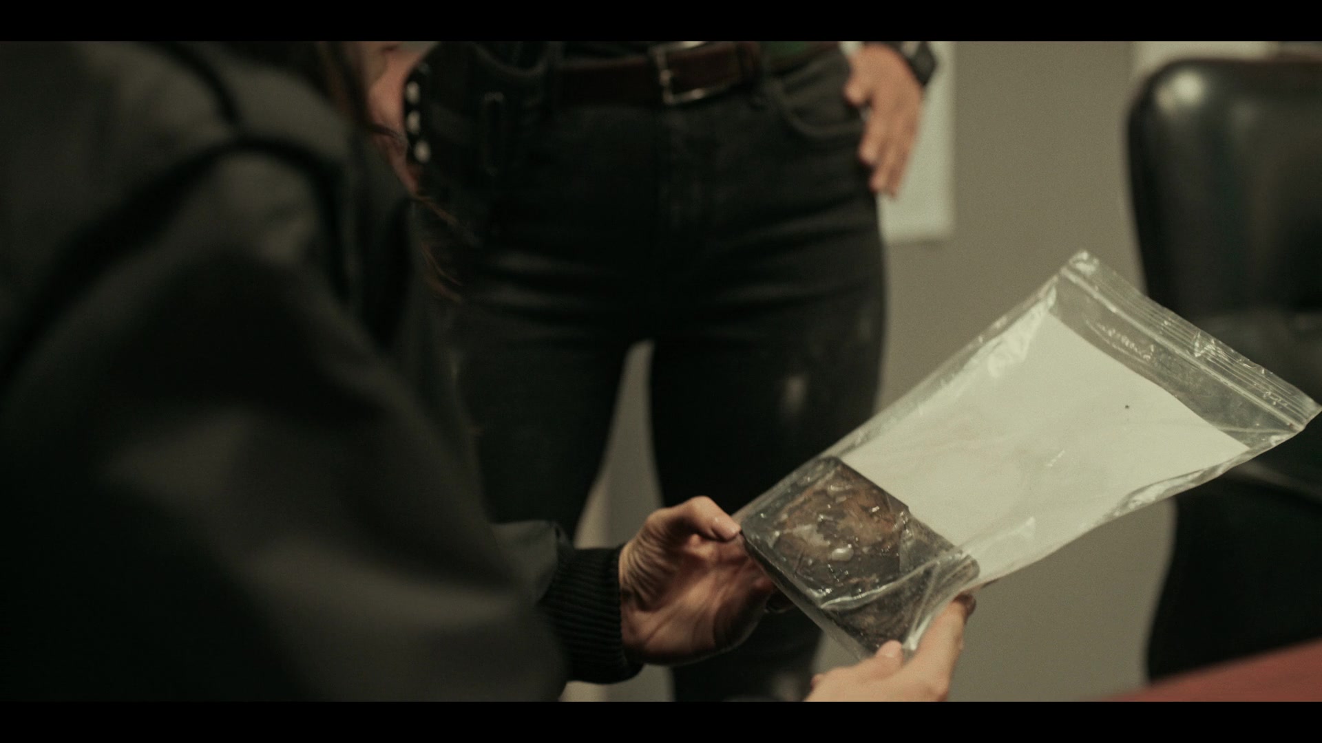 Dark_Desire_S01E17_0070.jpg