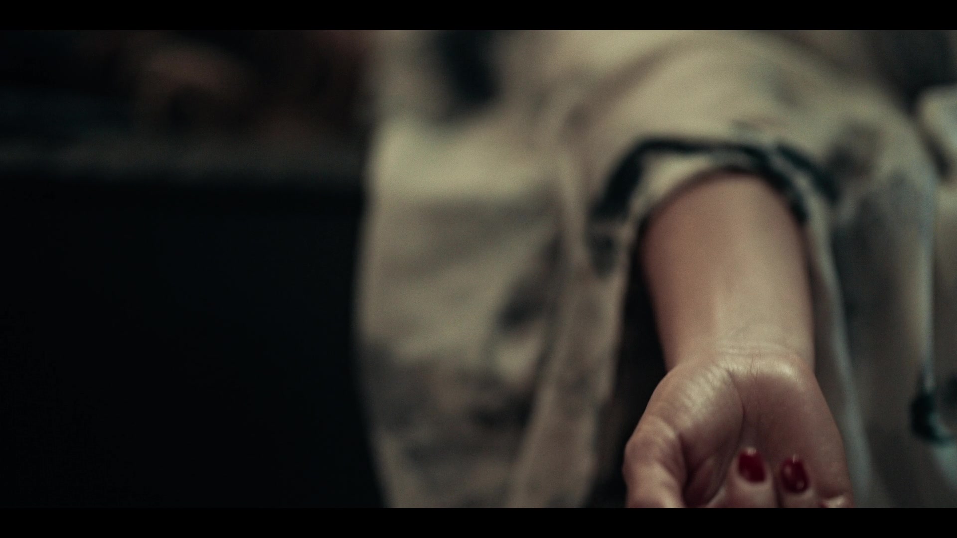 Dark_Desire_S01E17_1201.jpg