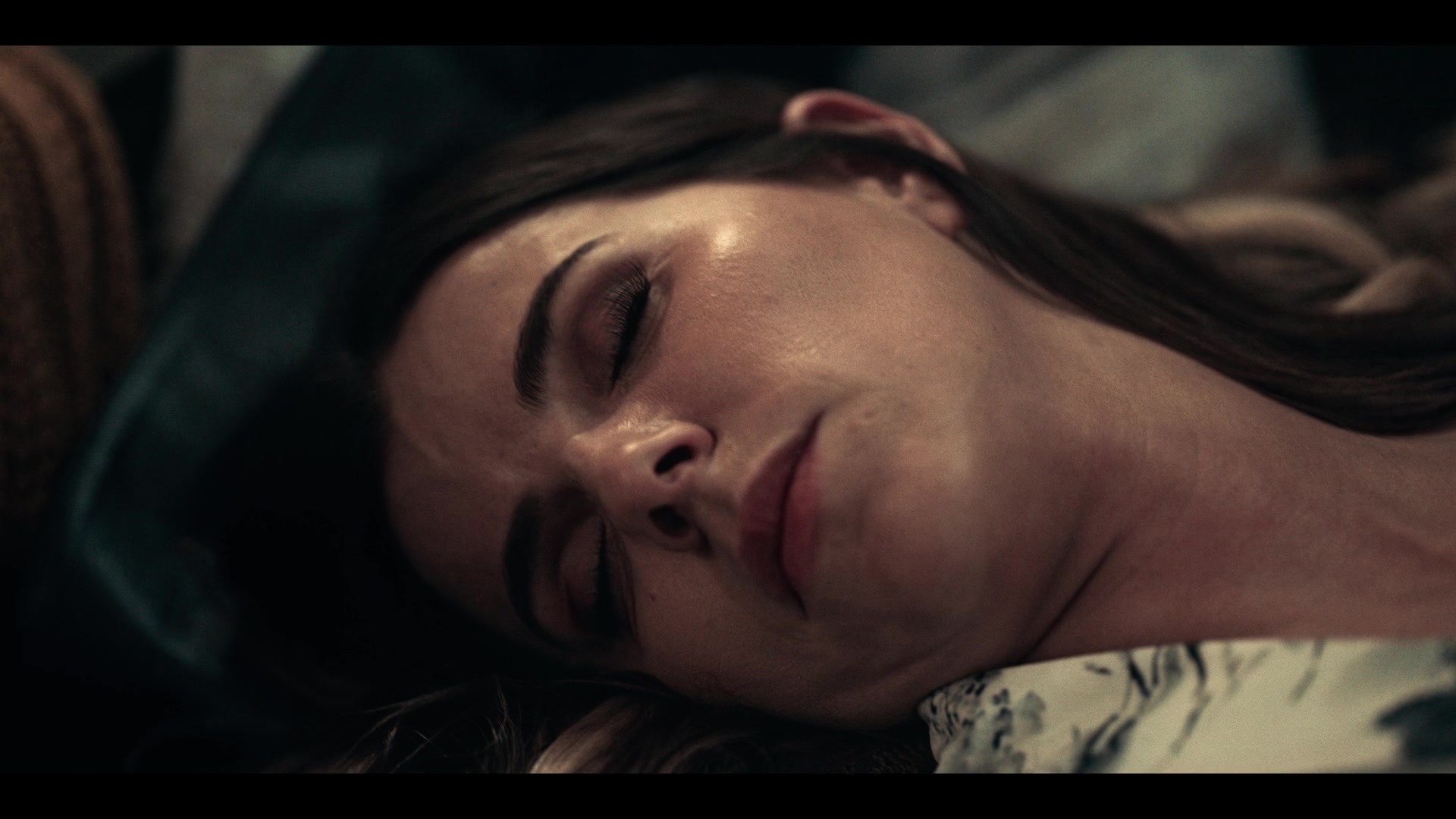 Dark_Desire_S01E17_1229.jpg