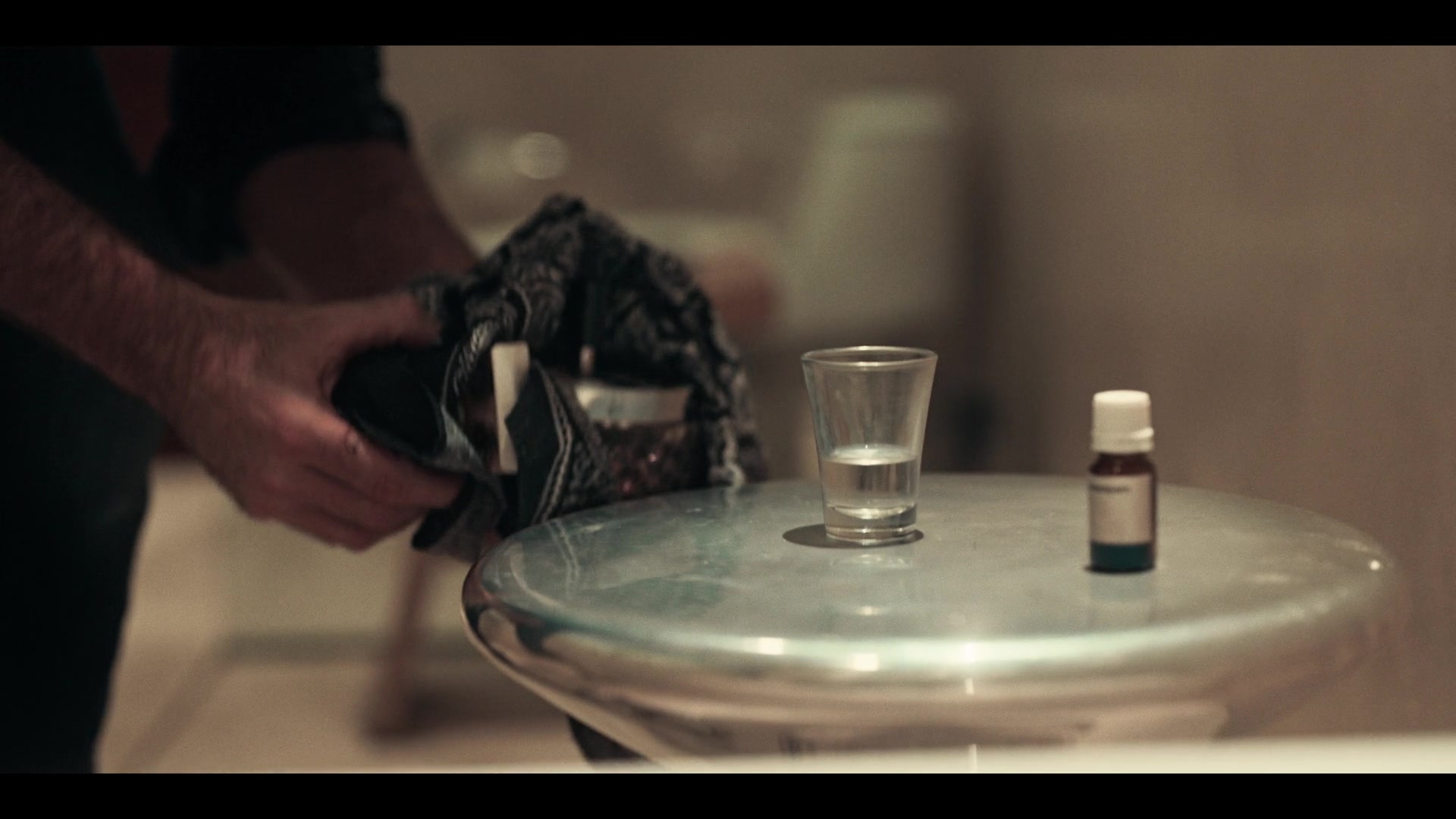 Dark_Desire_S01E17_1241.jpg