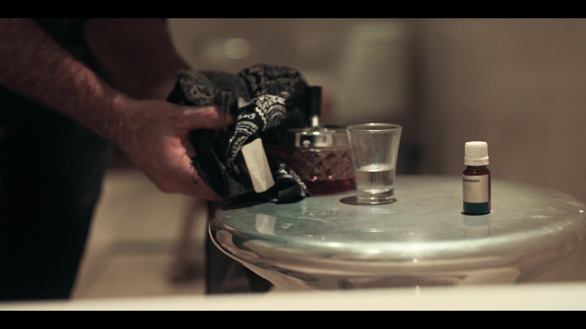 Dark_Desire_S01E17_1242.jpg
