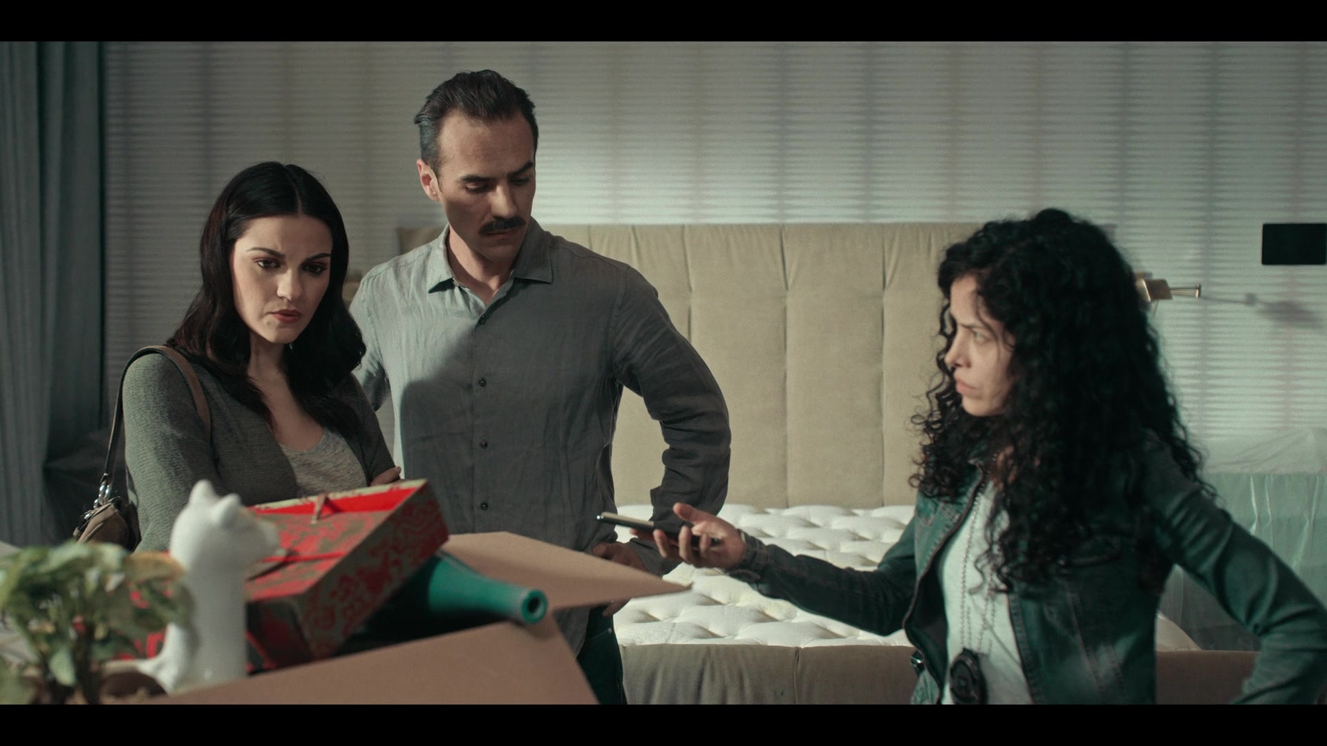 Dark_Desire_S01E17_1423.jpg