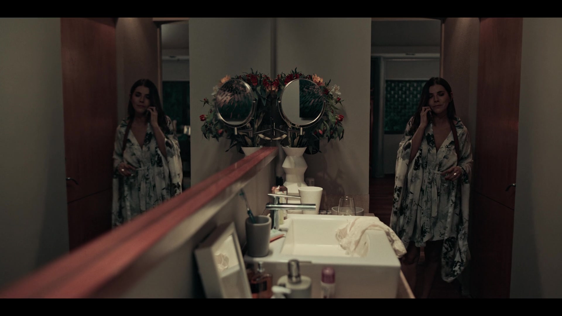 Dark_Desire_S01E17_1489.jpg