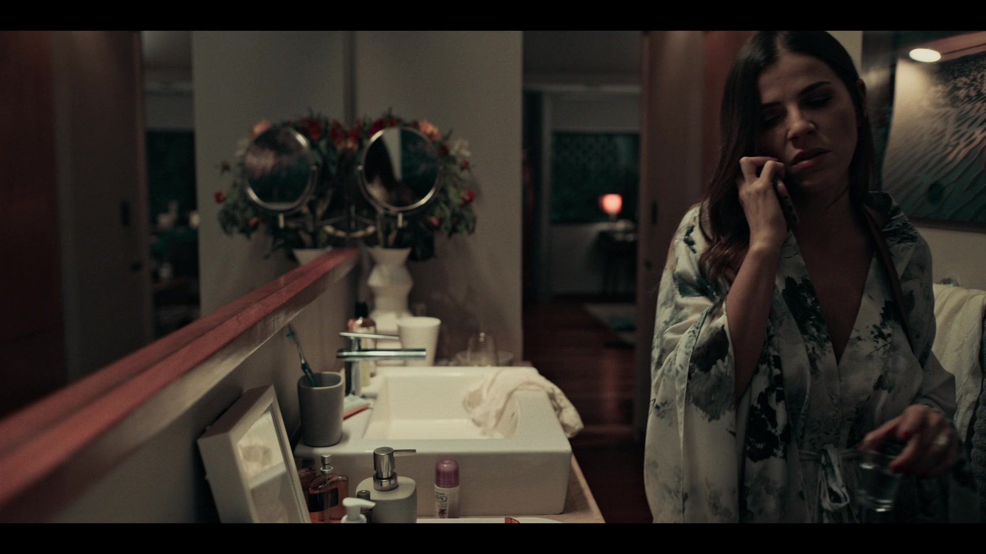 Dark_Desire_S01E17_1496.jpg