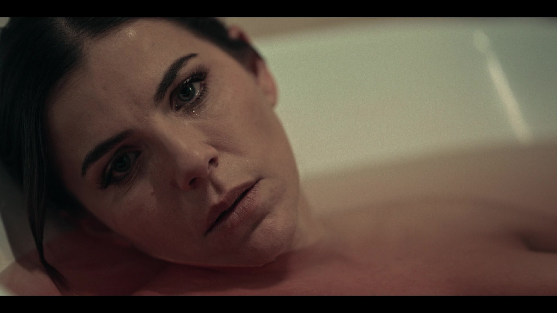 Dark_Desire_S01E17_1621.jpg