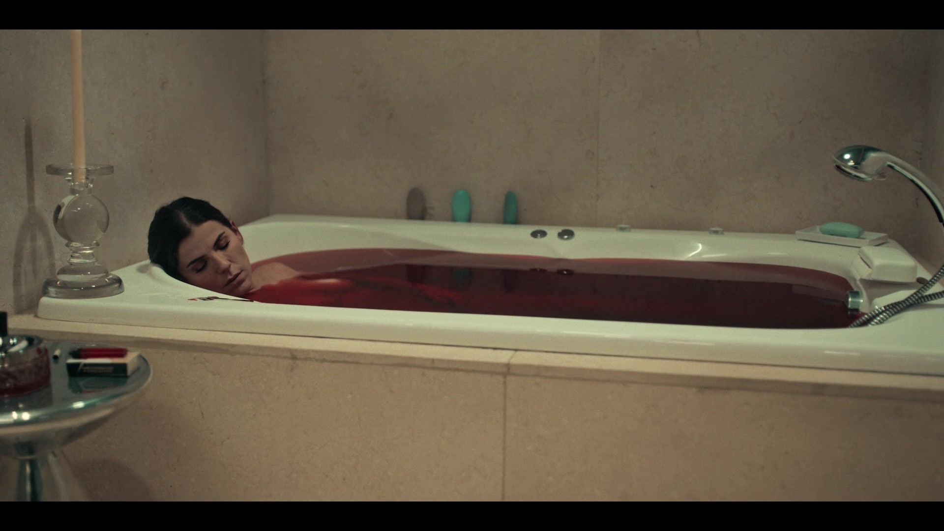 Dark_Desire_S01E17_1660.jpg