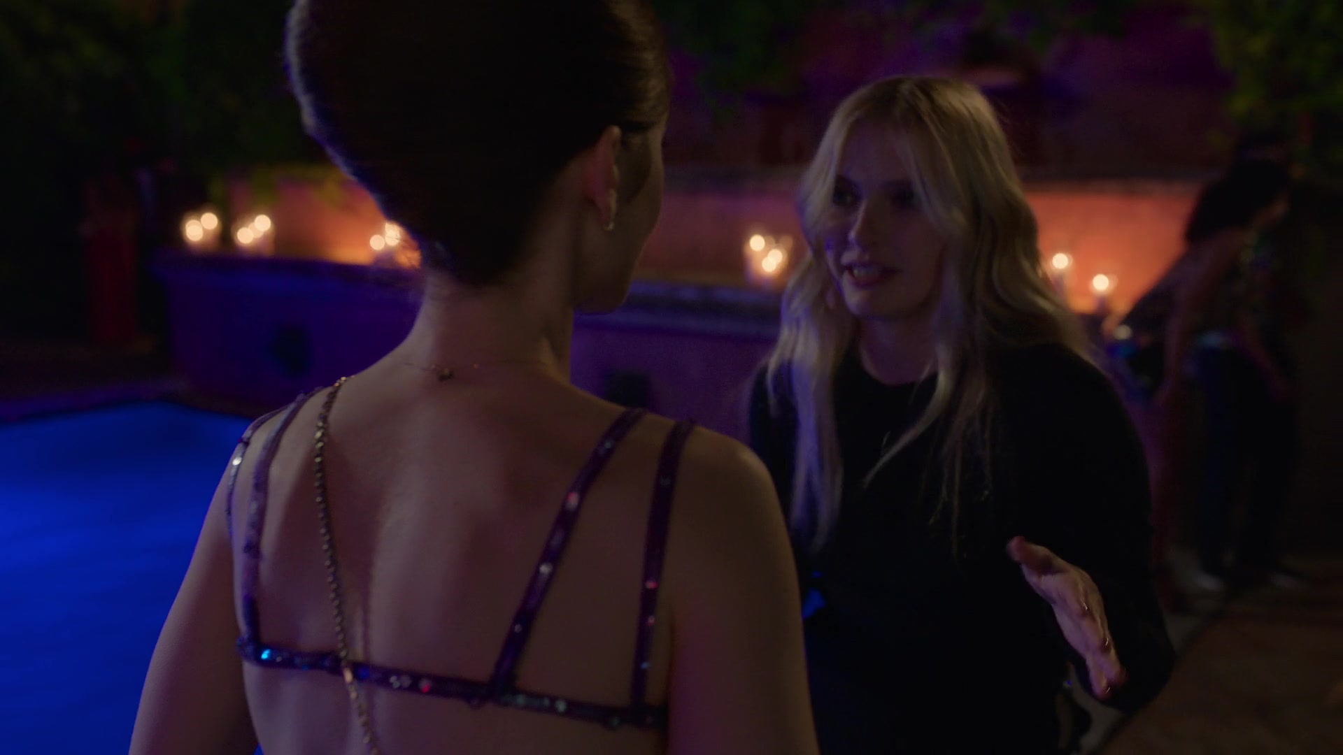Emily_in_Paris_202_0817.jpg