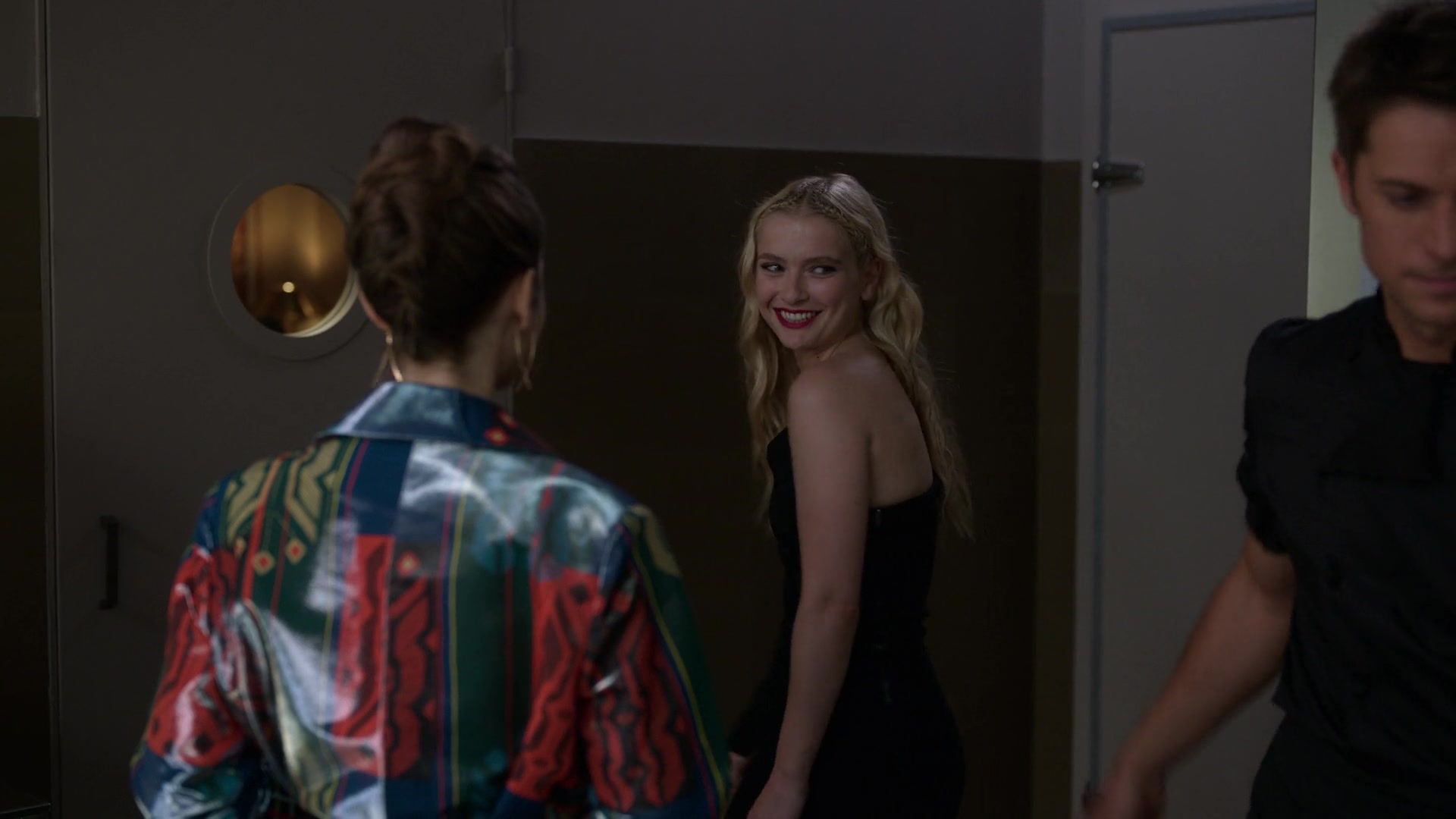 Emily_in_Paris_206_0714.jpg