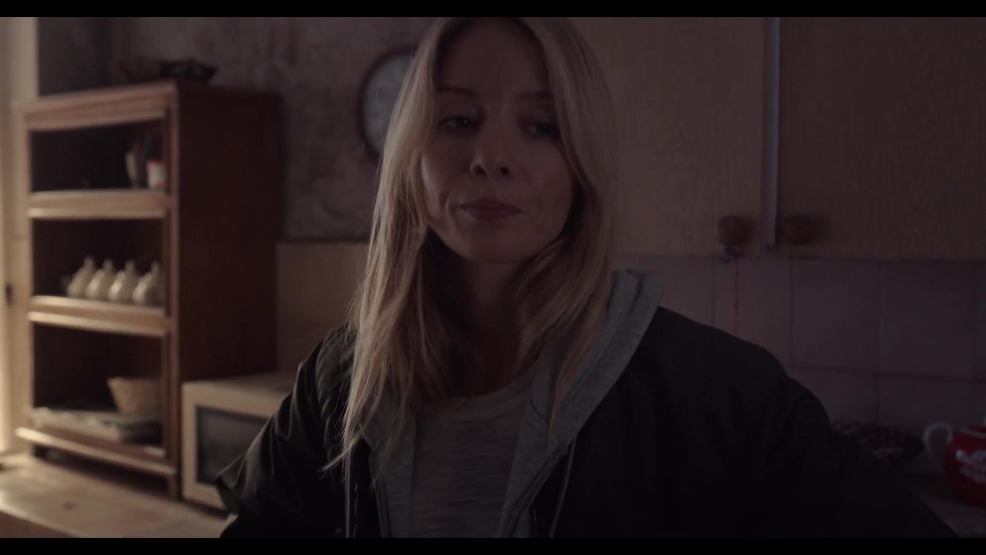 Love_101_01x01_0121.jpg