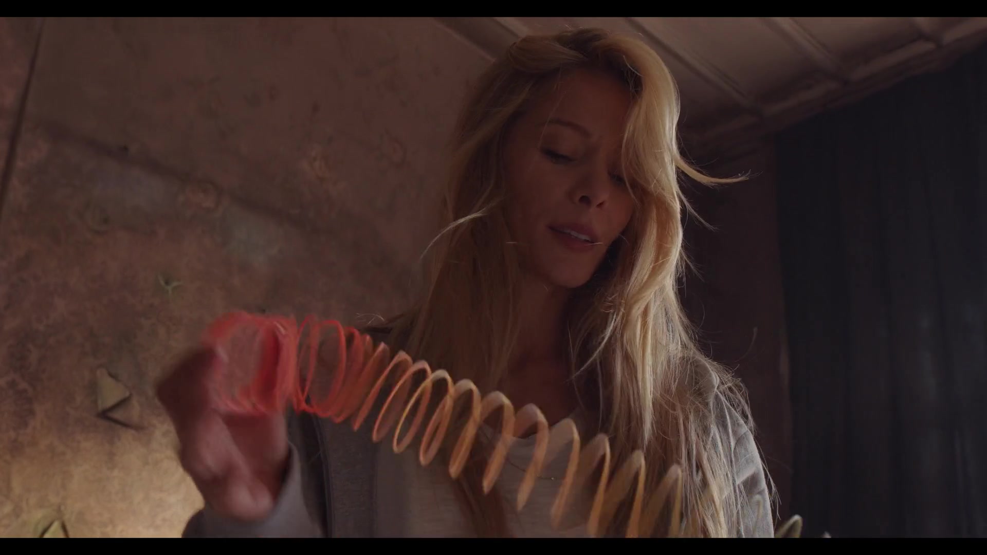 Love_101_01x01_0159.jpg
