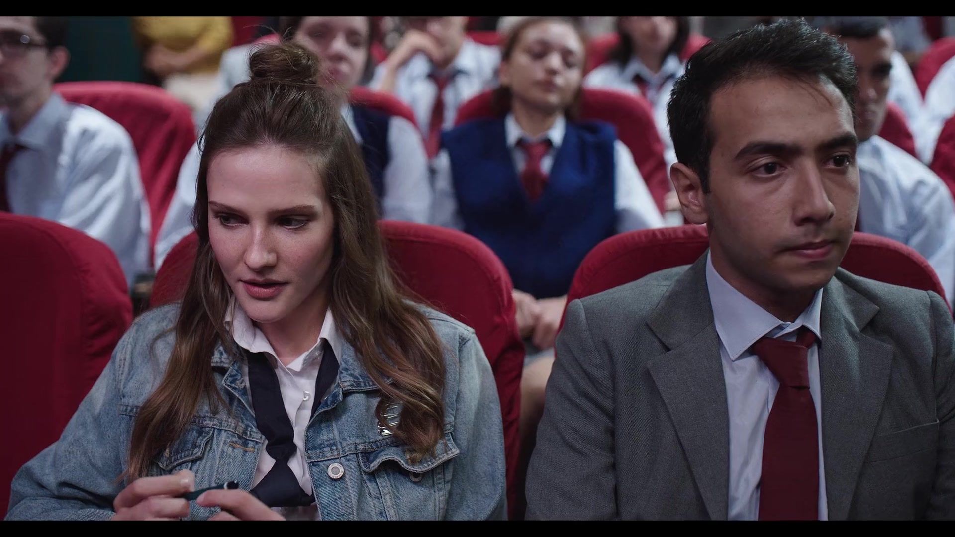 Love_101_01x01_0711.jpg