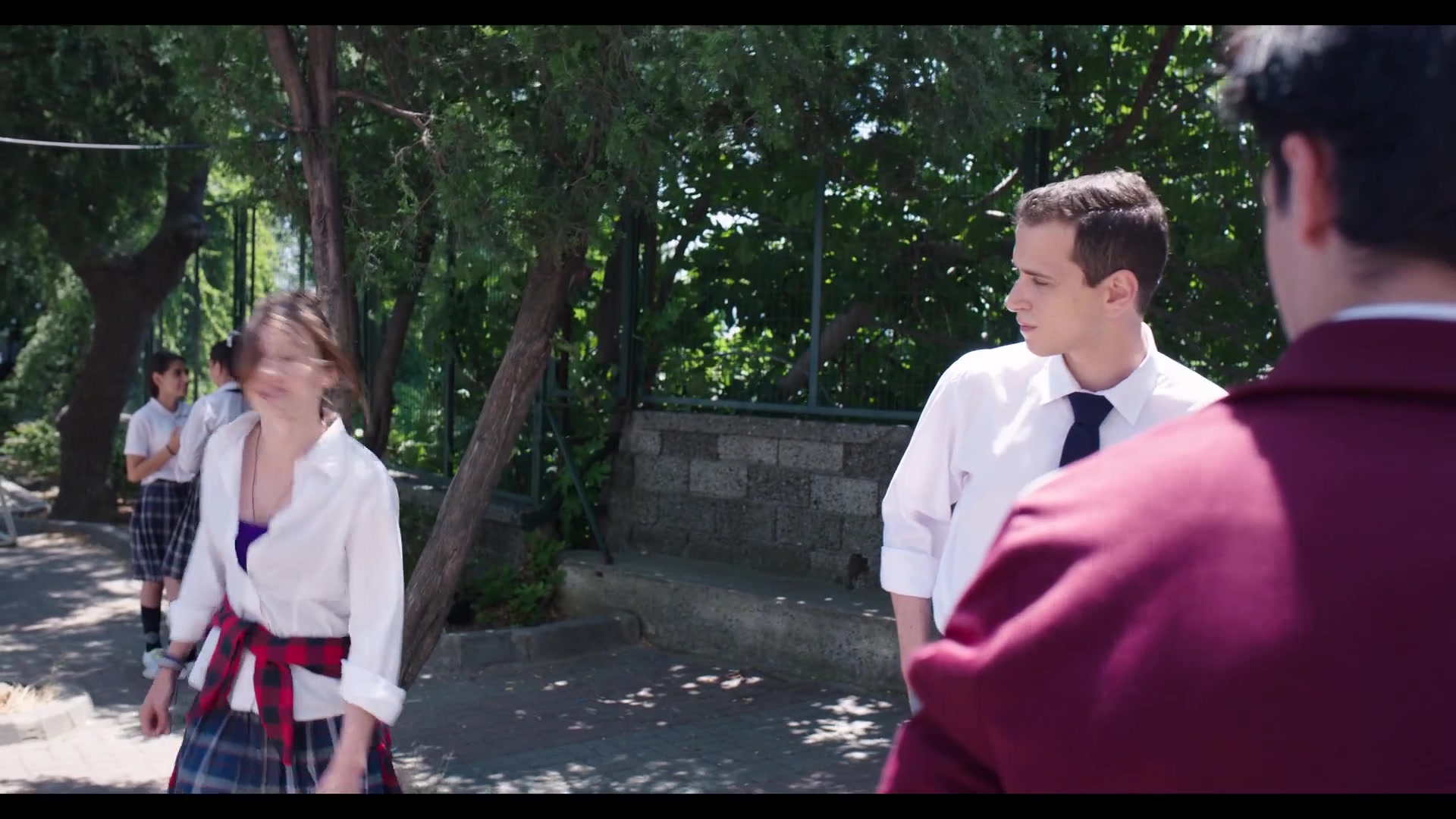 Love_101_01x01_1549.jpg