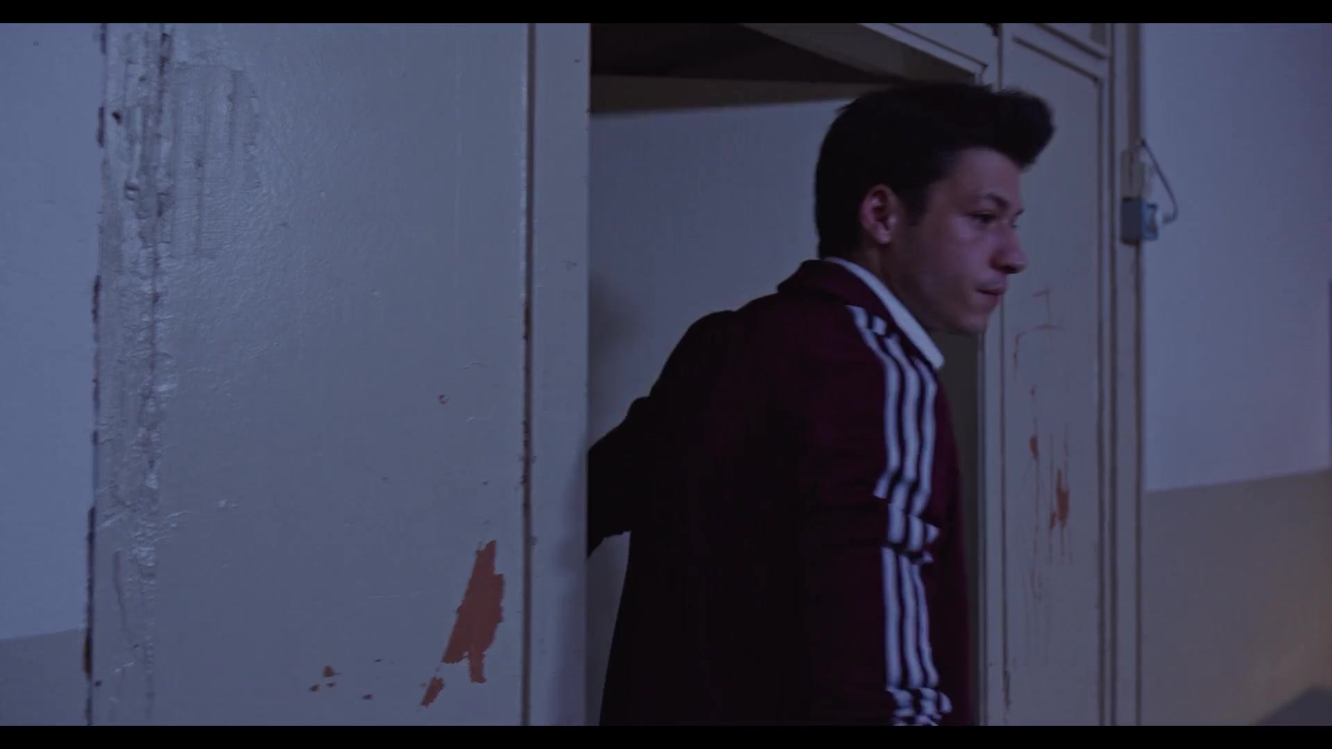 Love_101_01x01_1581.jpg