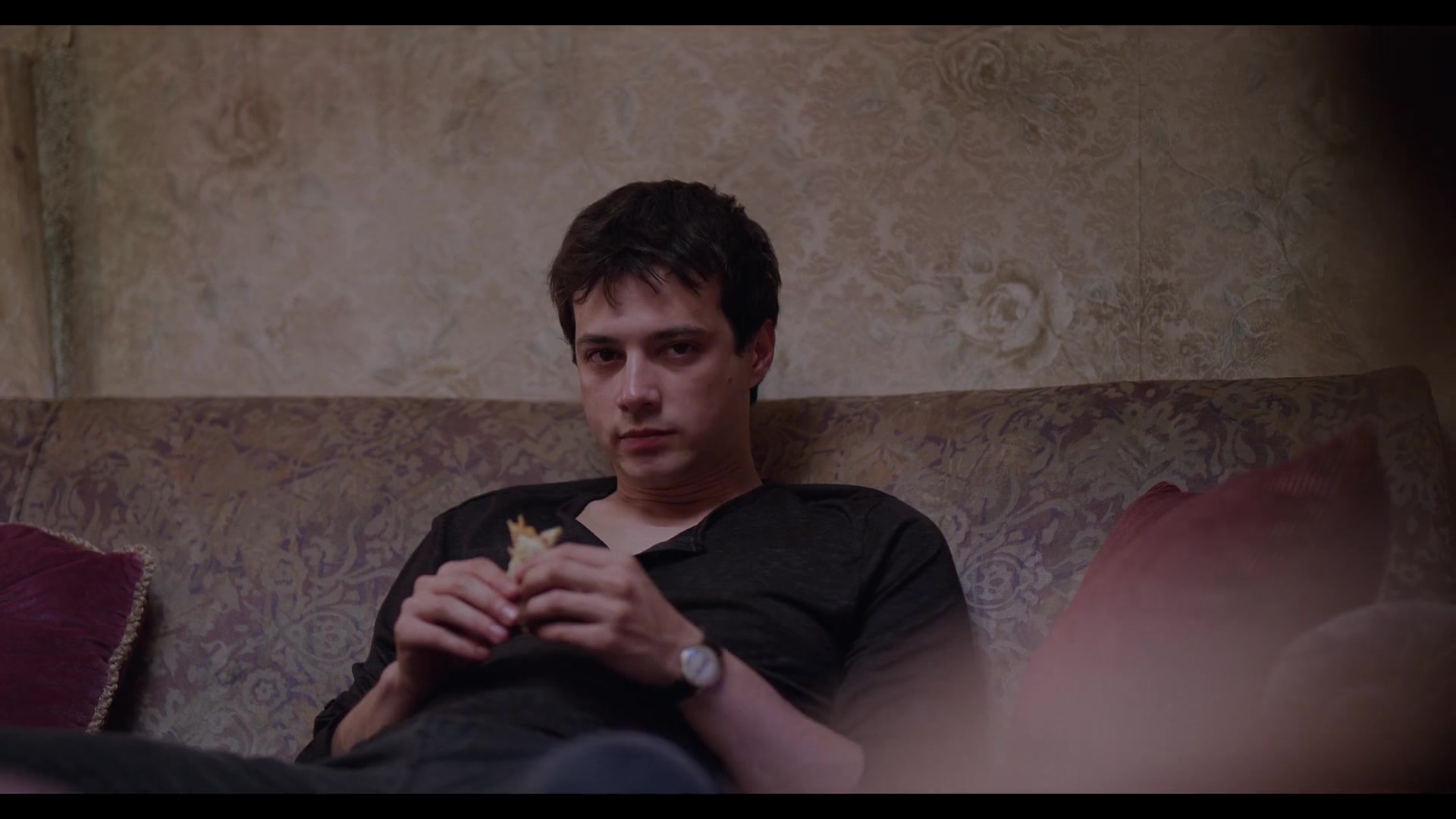 Love_101_01x01_1697.jpg