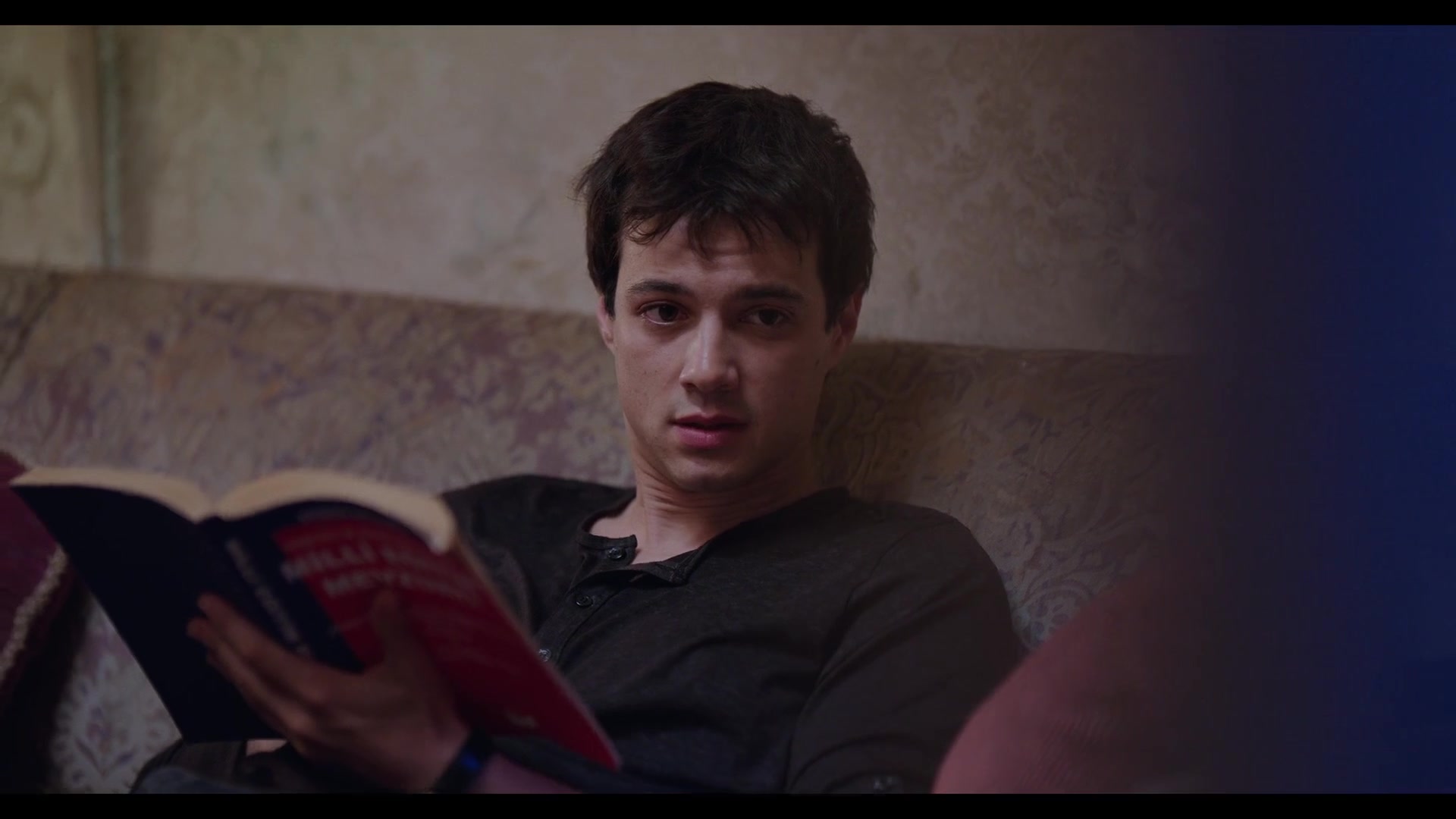Love_101_01x01_1773.jpg