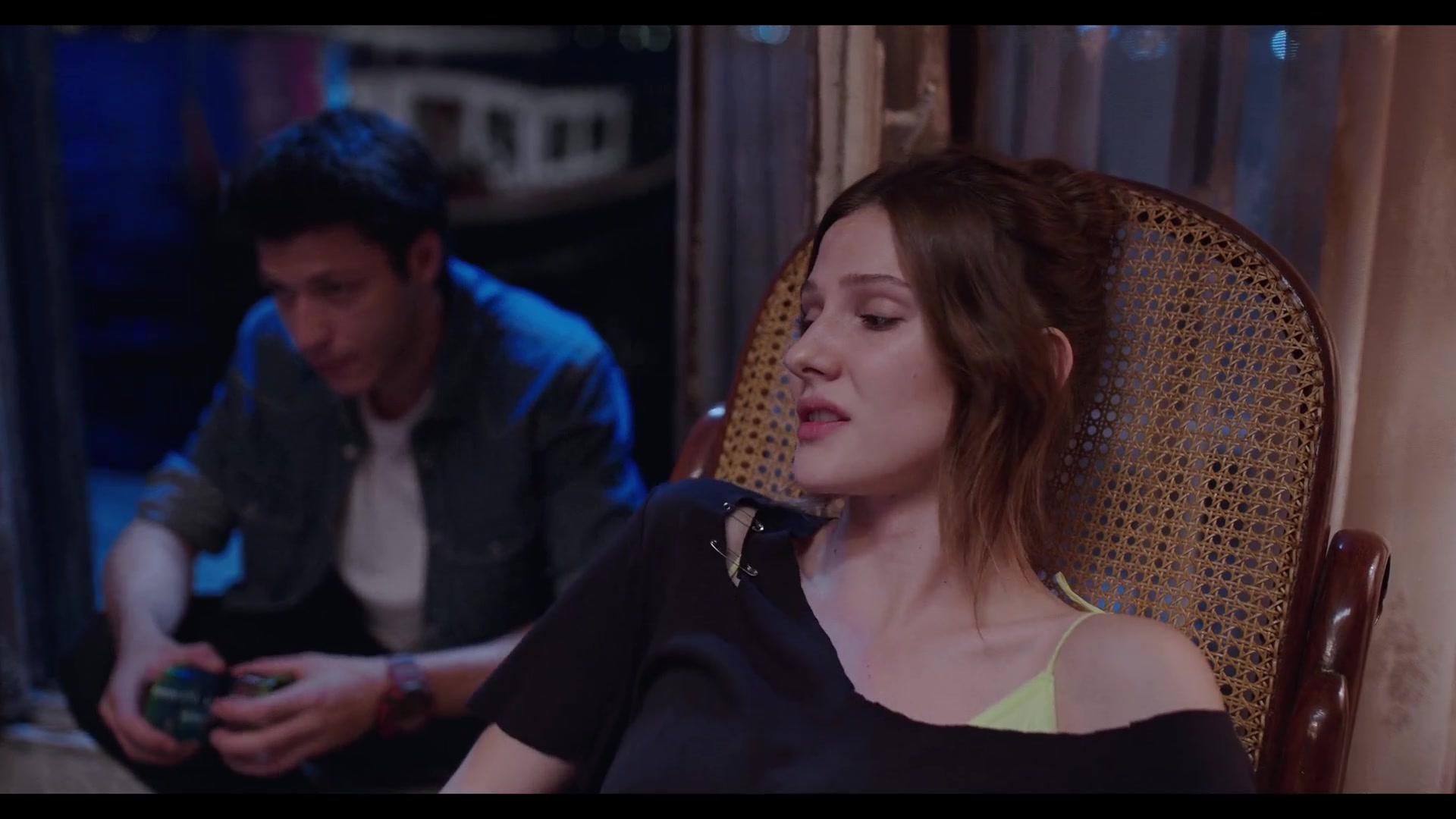 Love_101_01x01_1803.jpg