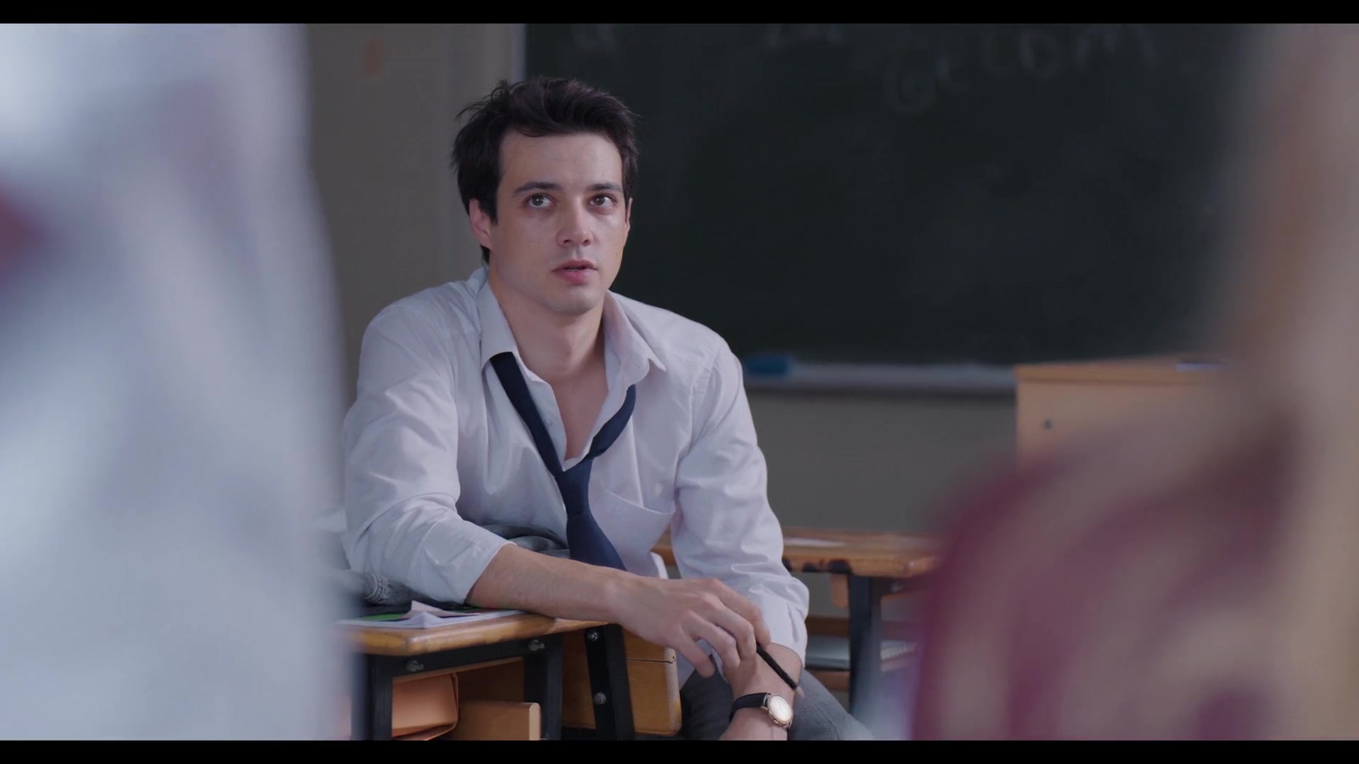 Love_101_01x01_1898.jpg