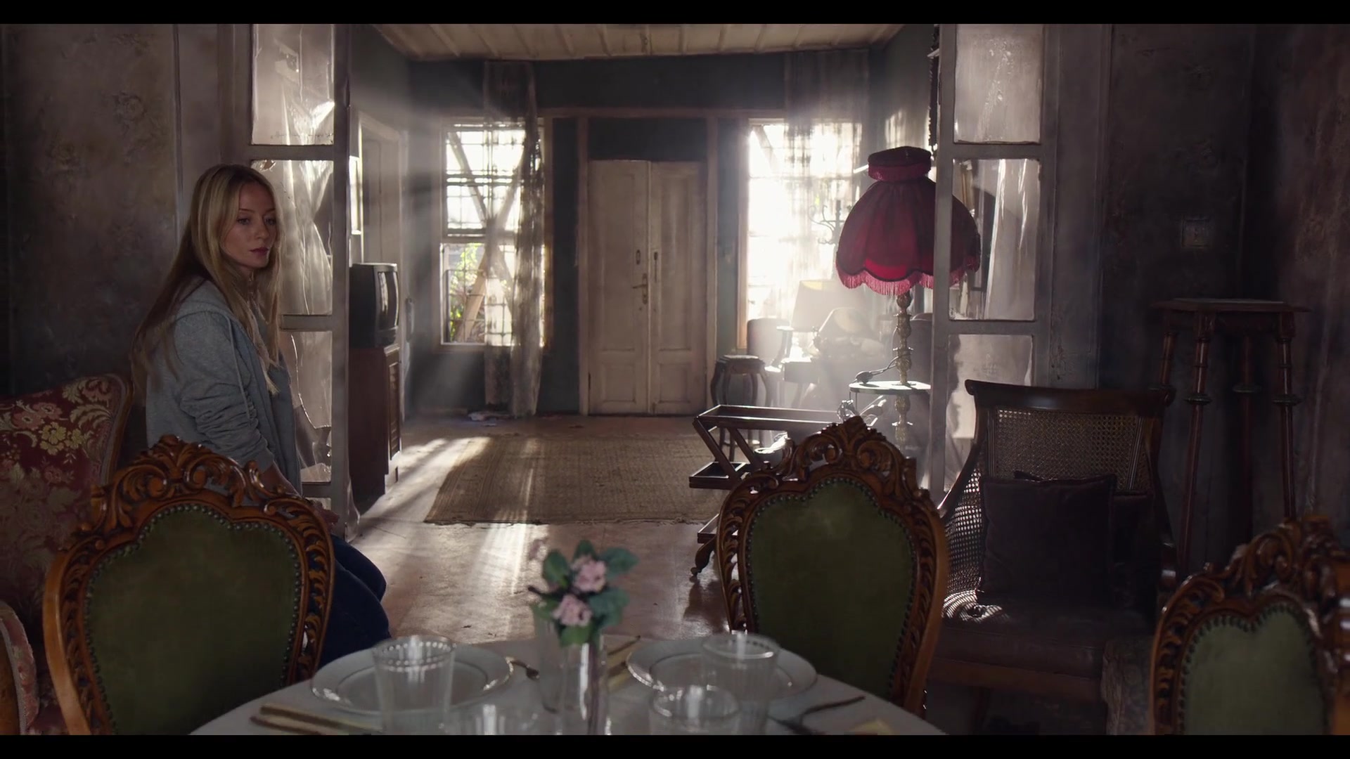 Love_101_01x04_0054.jpg