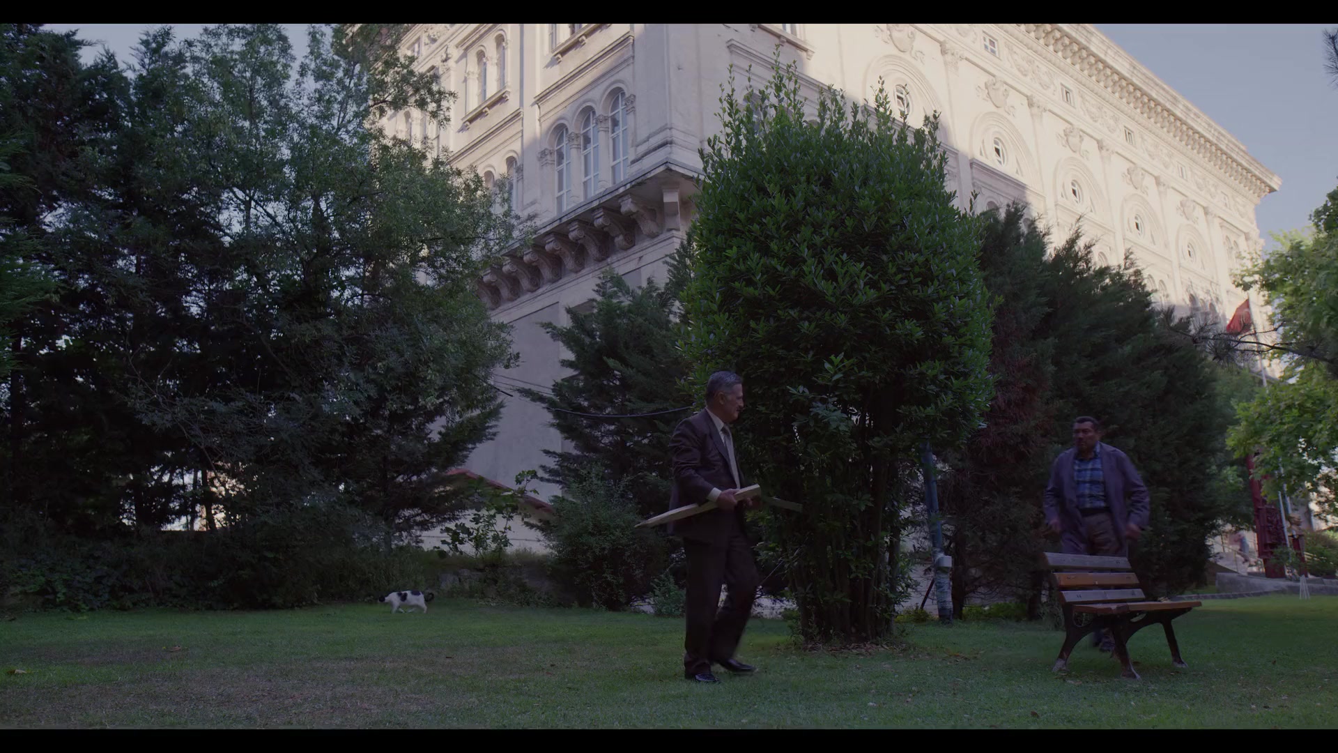 Love_101_01x04_0113.jpg