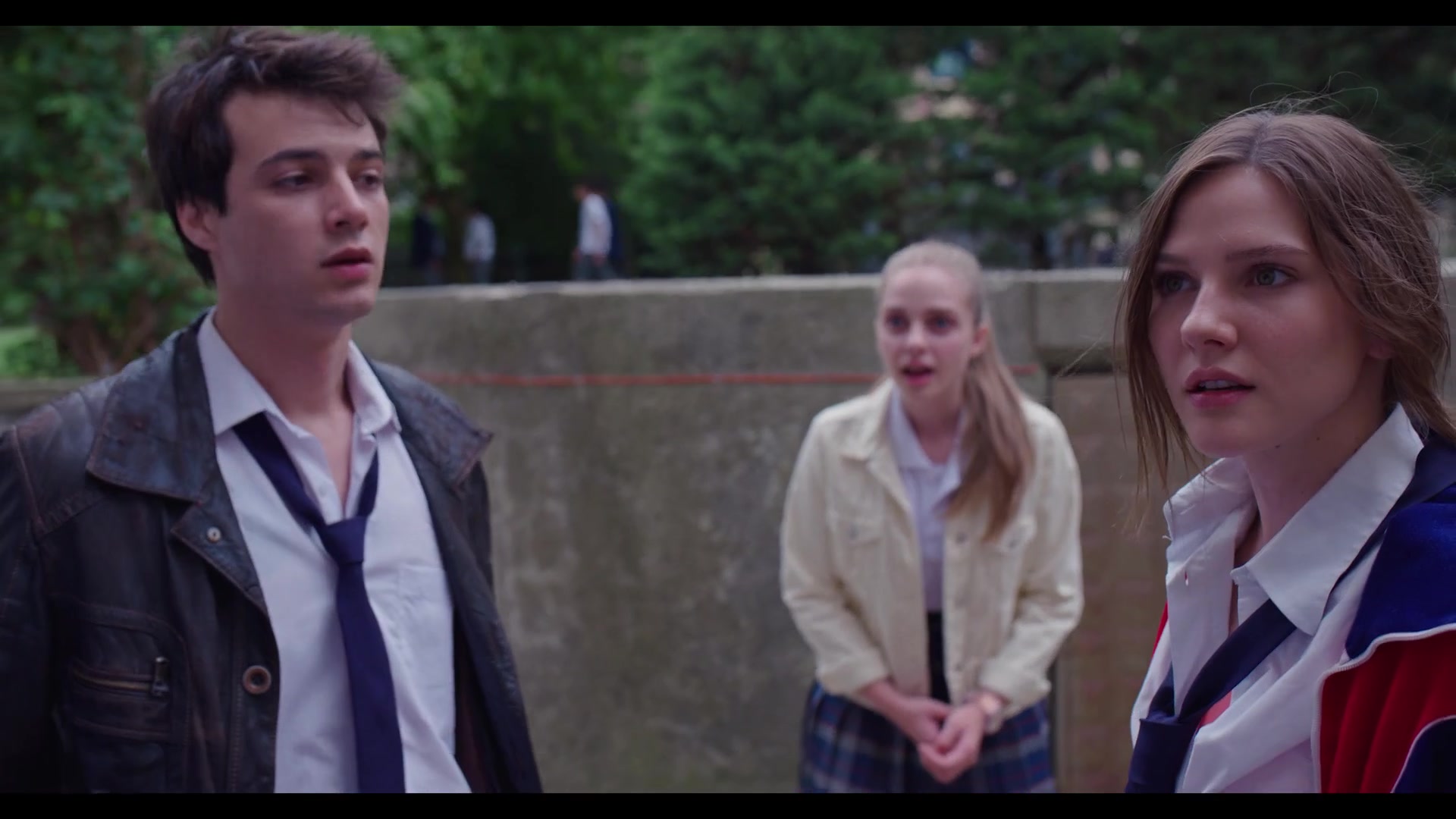 Love_101_01x04_0910.jpg