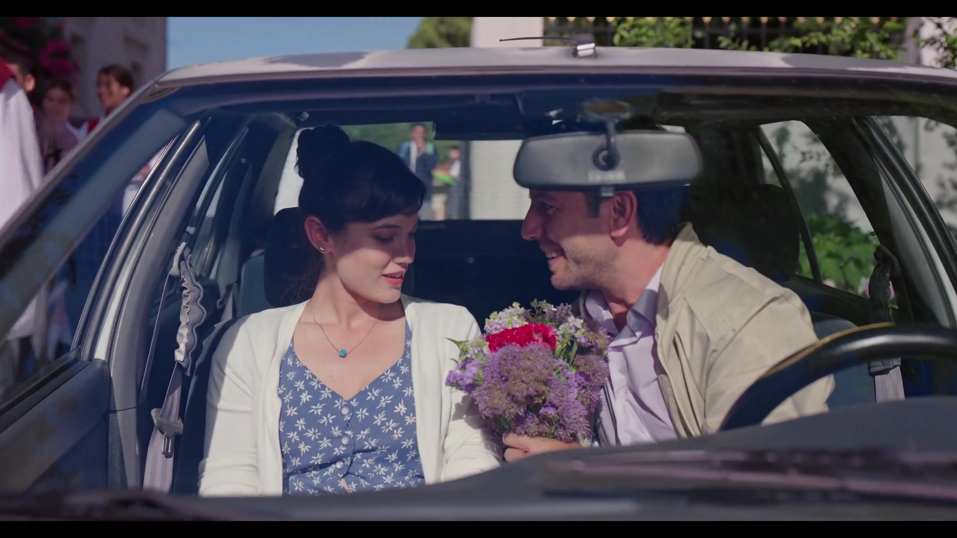 Love_101_01x04_1073.jpg
