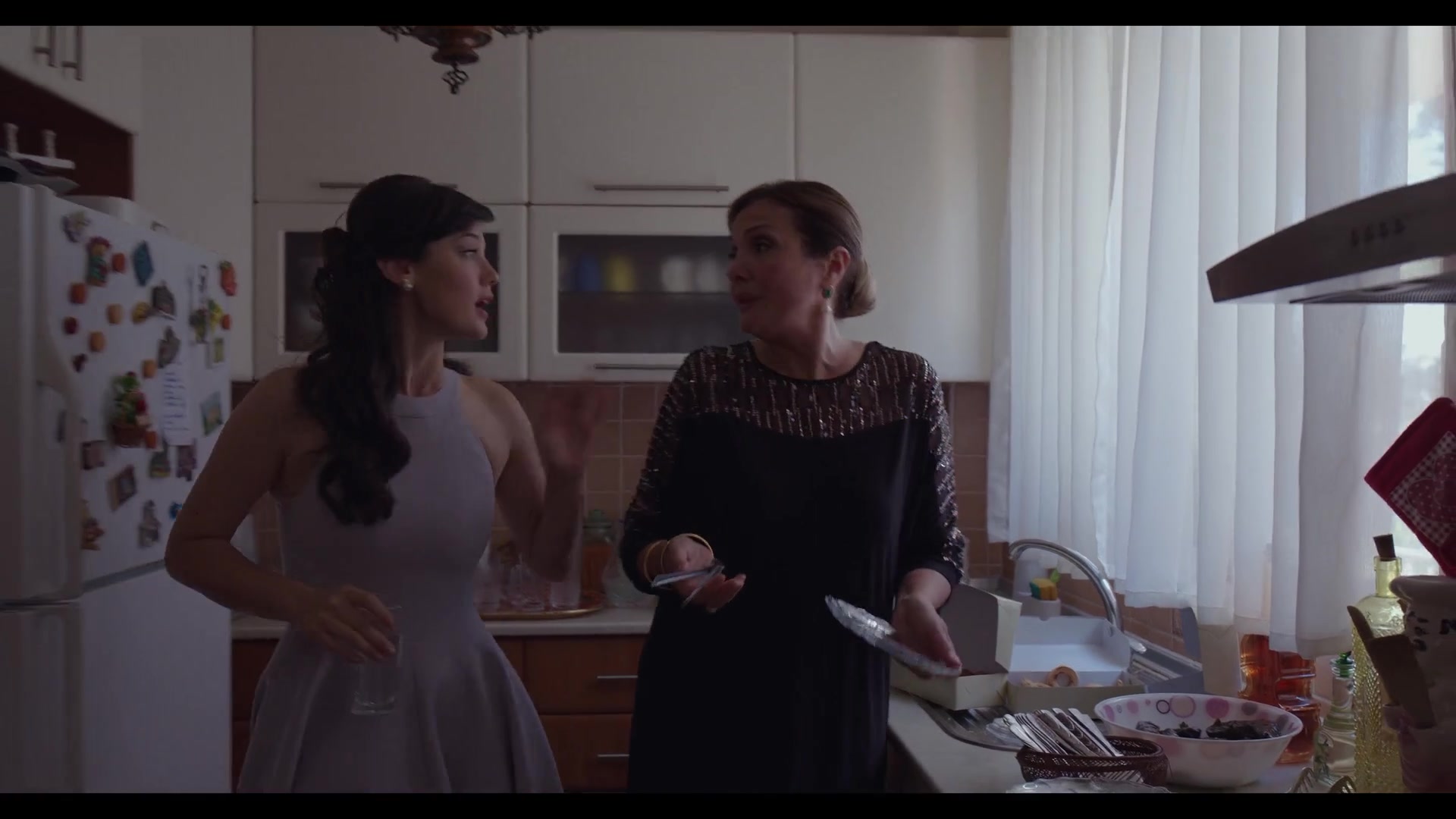 Love_101_01x04_1523.jpg