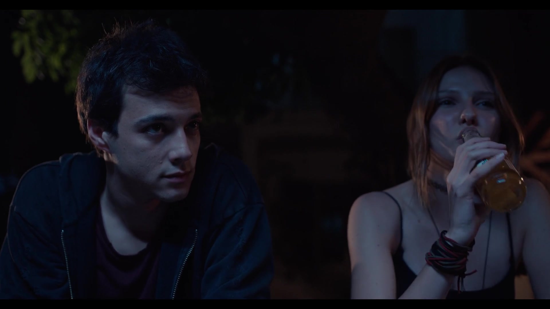 Love_101_01x06_0073.jpg