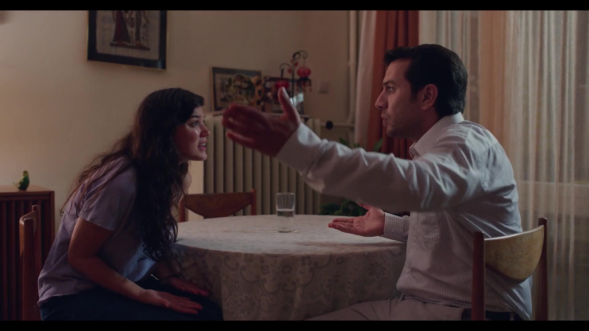 Love_101_01x07_0120.jpg