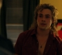 2x08_0208.jpg