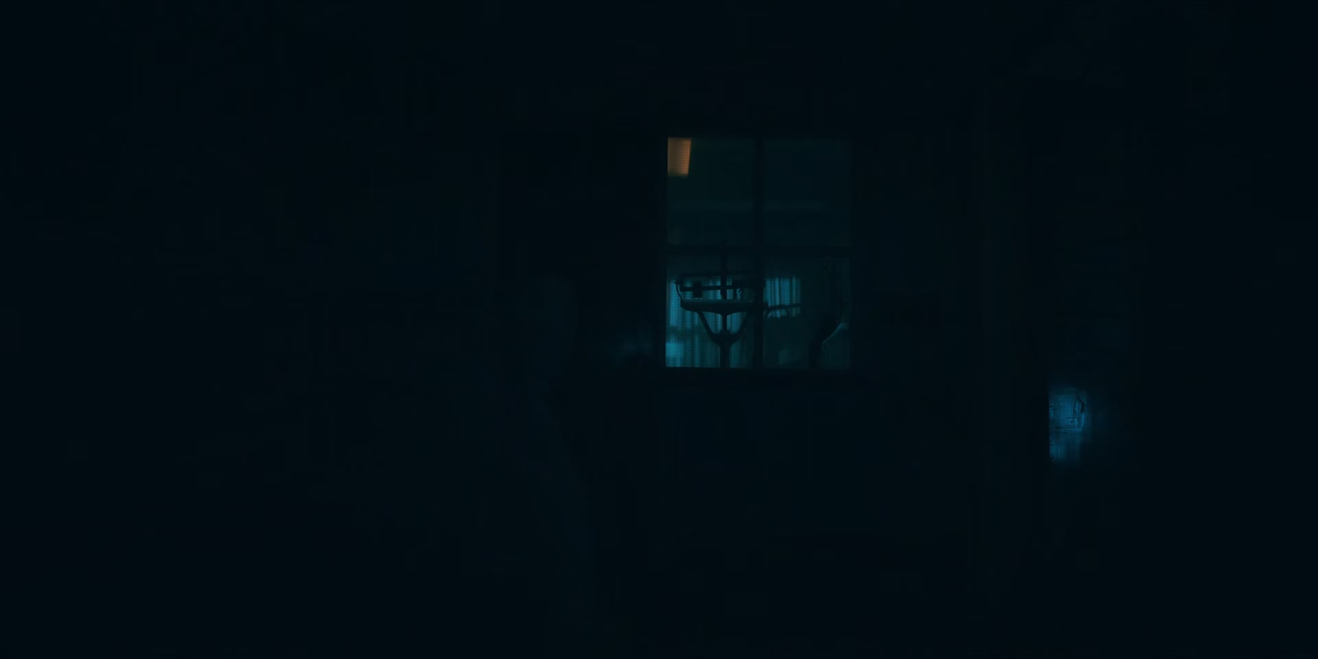 2x01_1176.jpg