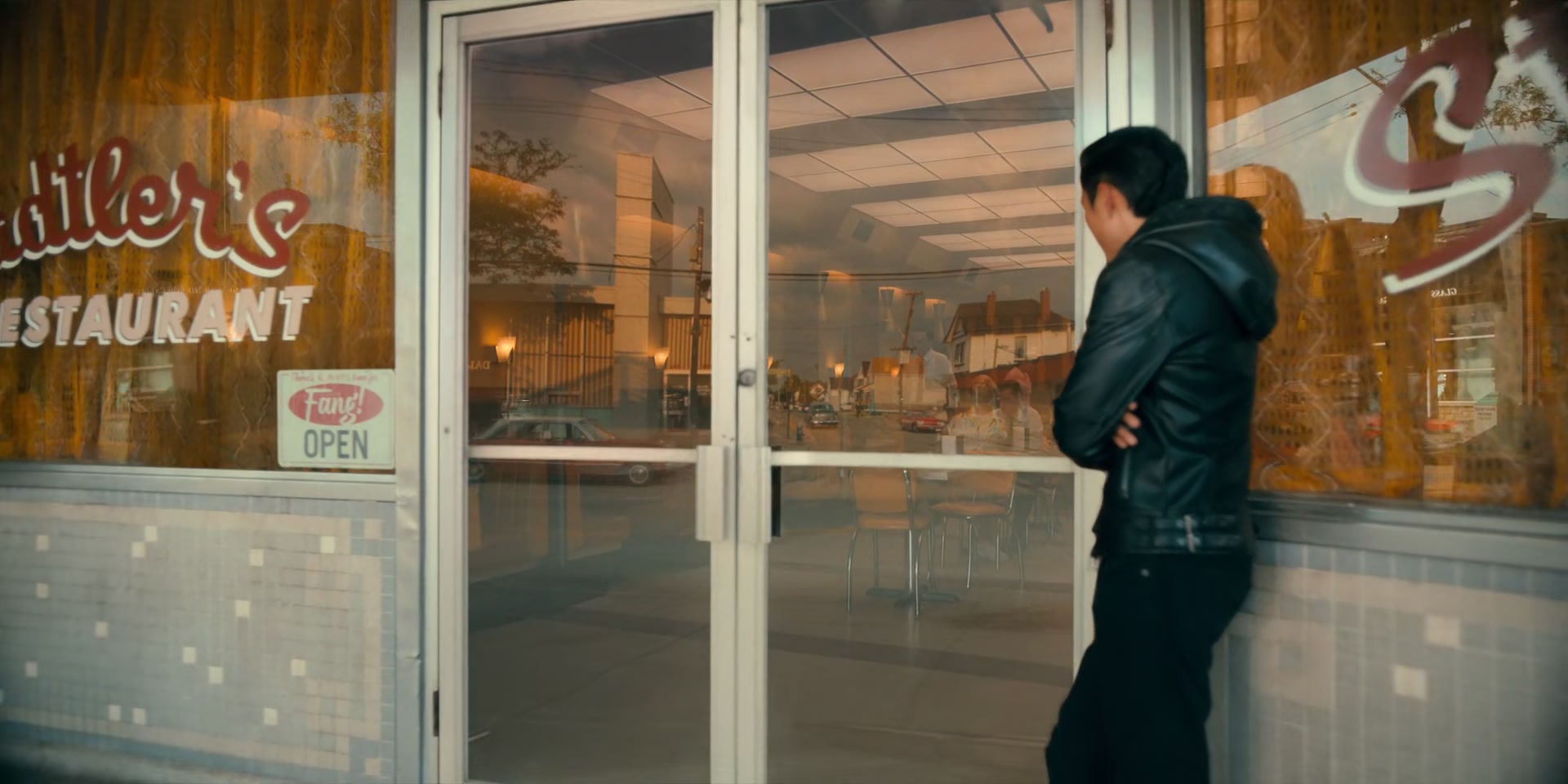 2x03_0012.jpg