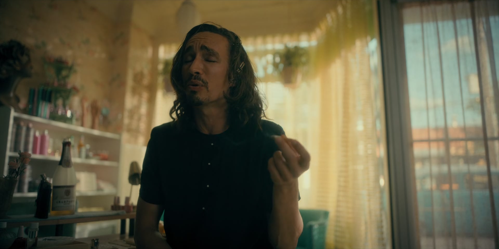 2x05_1017.jpg
