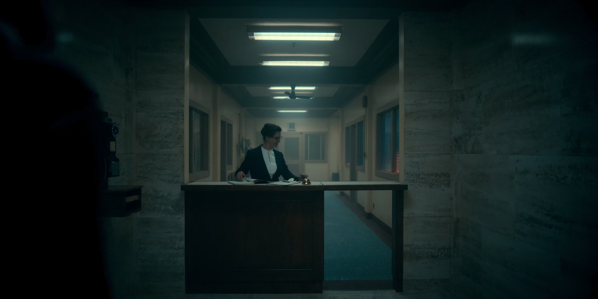 2x08_0019.jpg