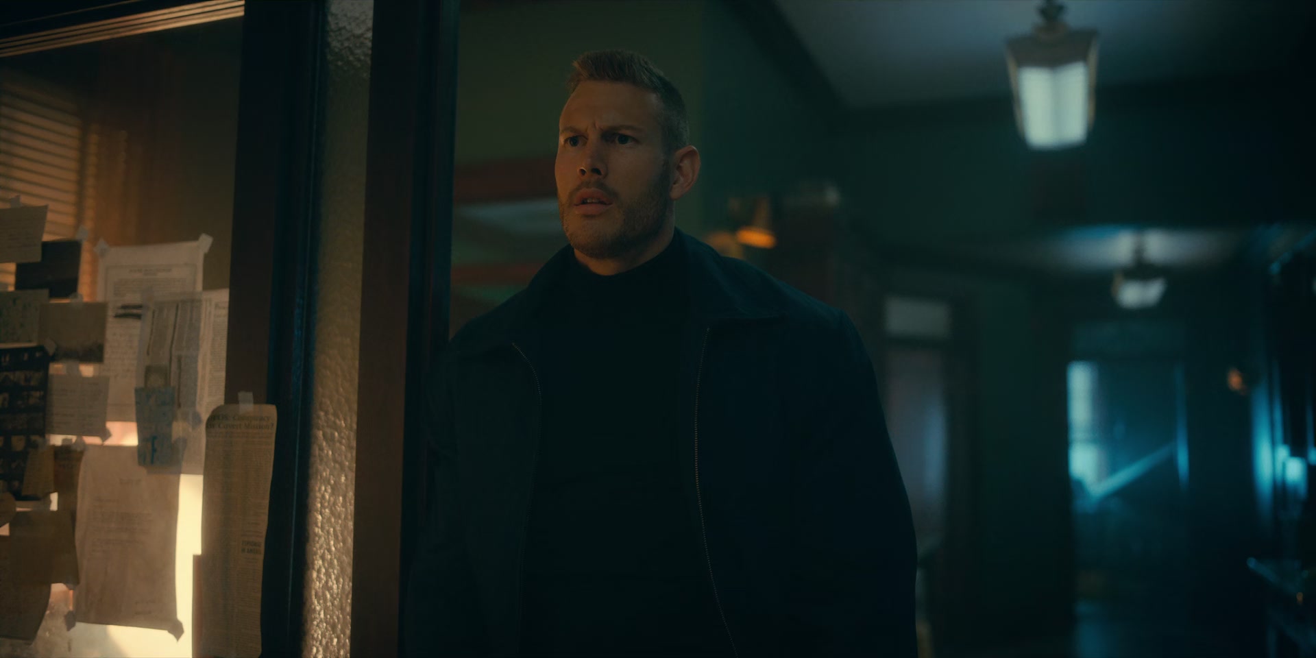 2x08_0420.jpg