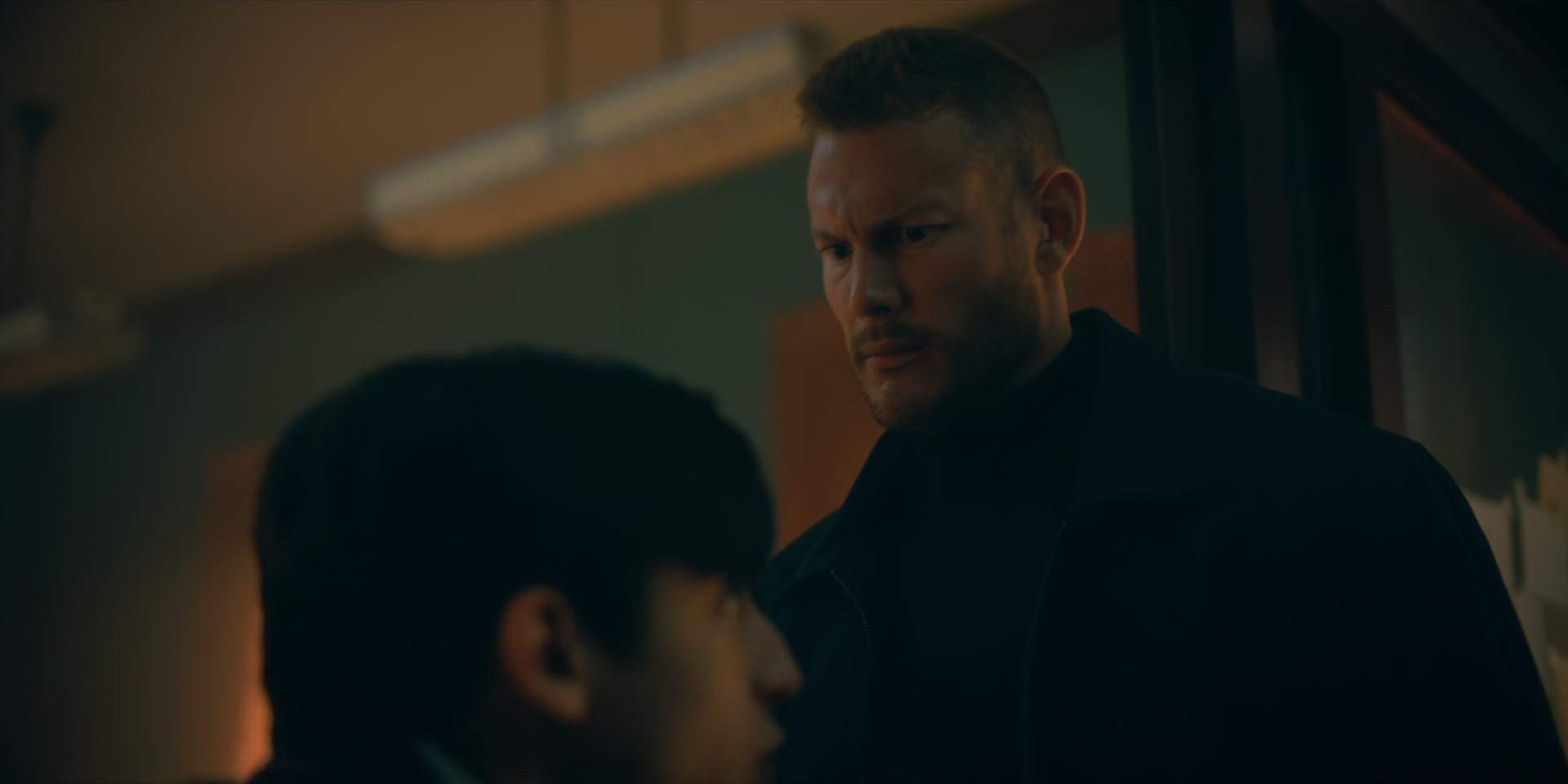2x08_0441.jpg