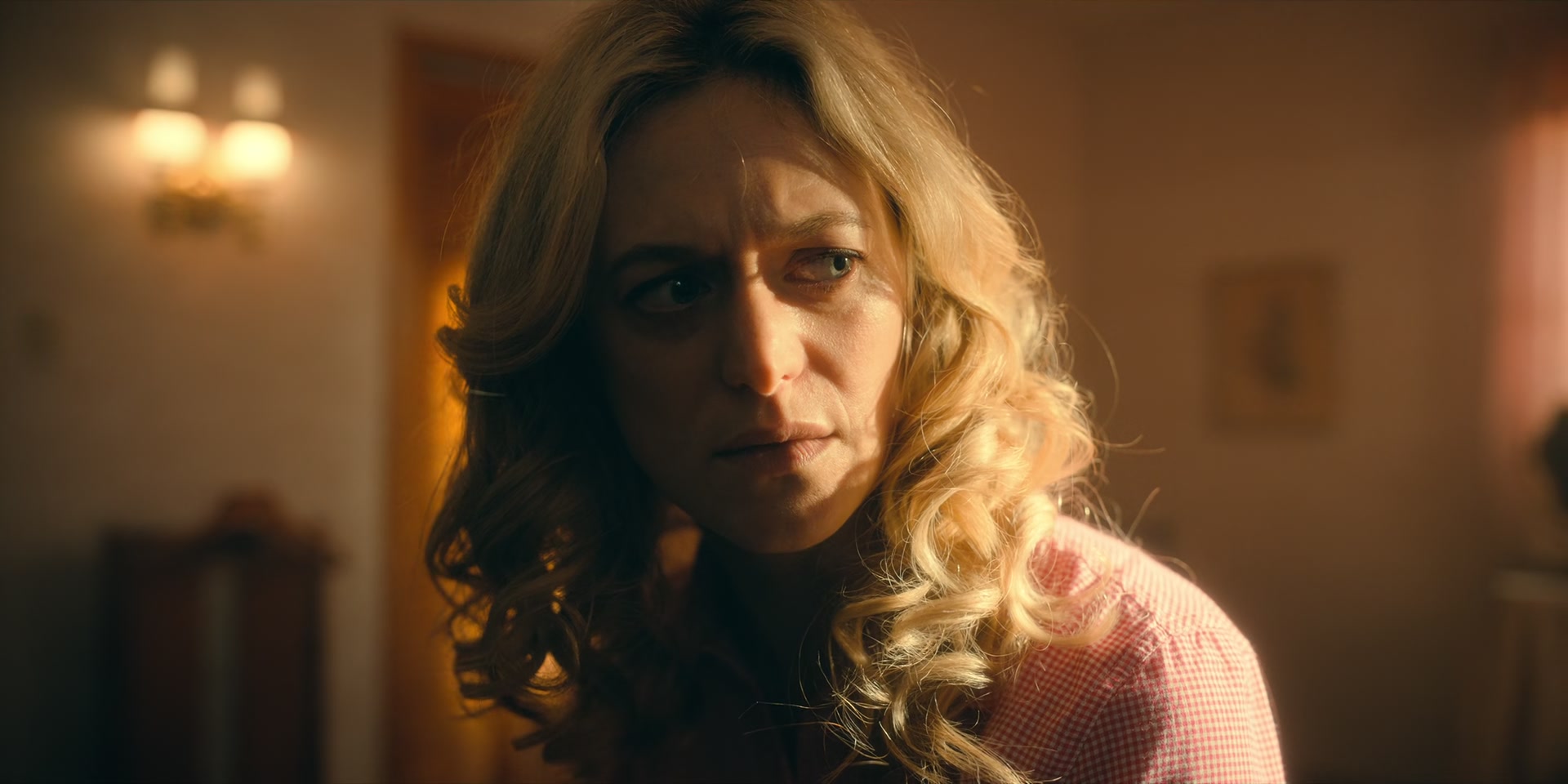 2x08_0480.jpg