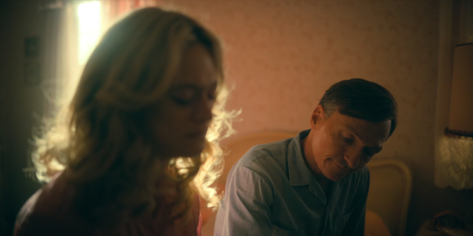 2x08_0484.jpg