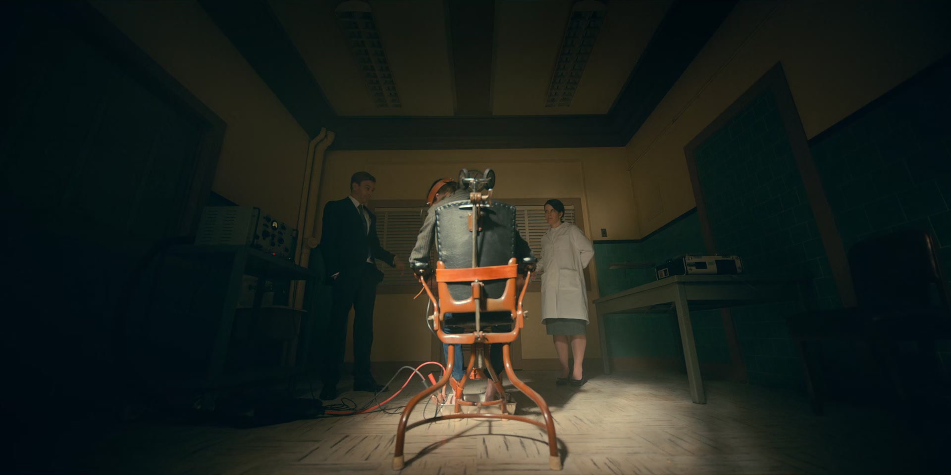 2x08_0513.jpg