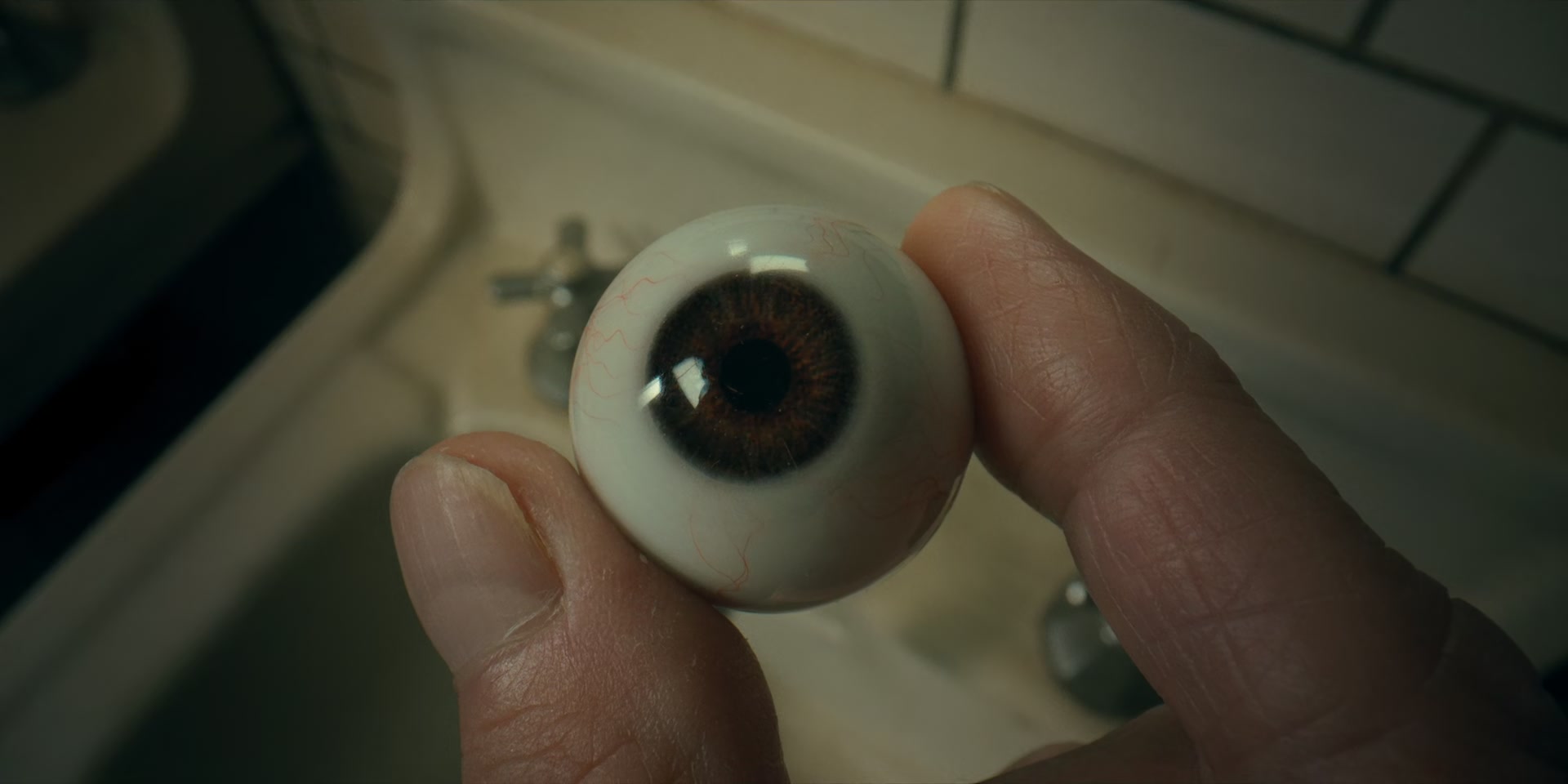 2x08_0945.jpg