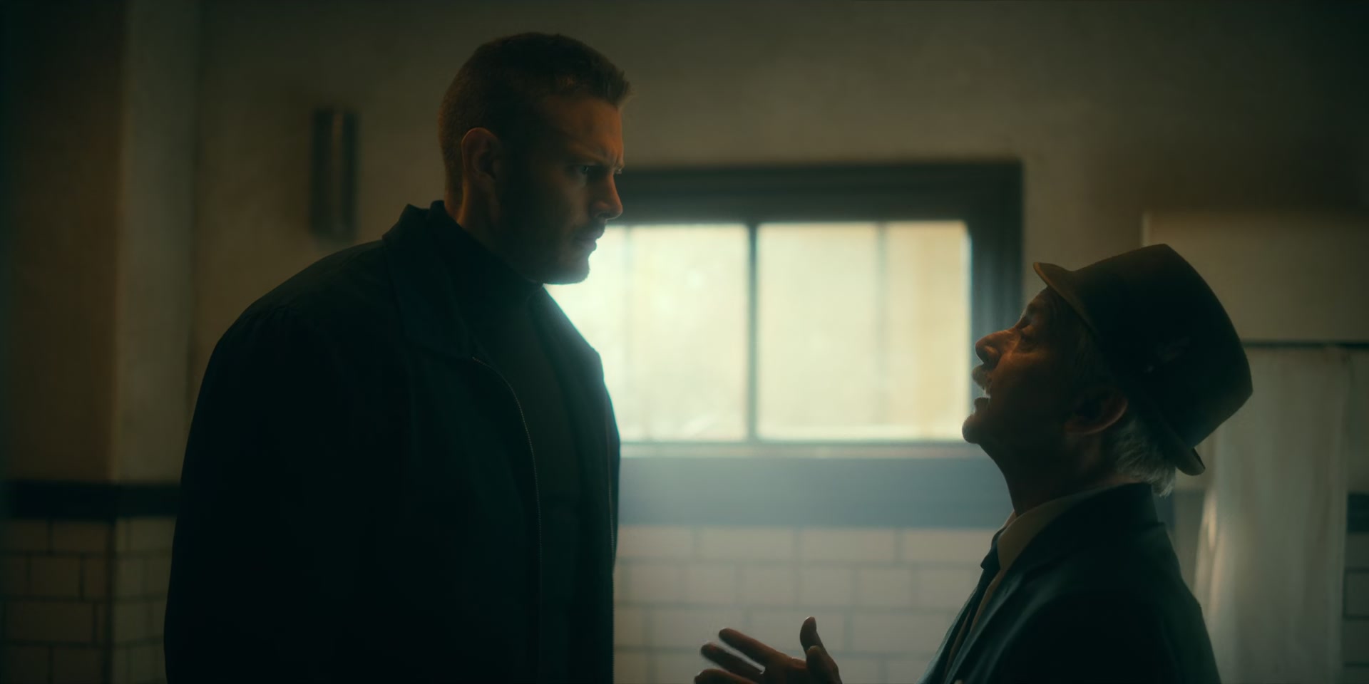 2x08_0970.jpg