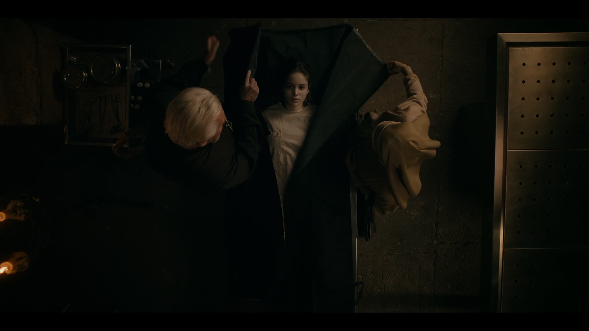 Warrior_Nun_S01E01_0048.jpg